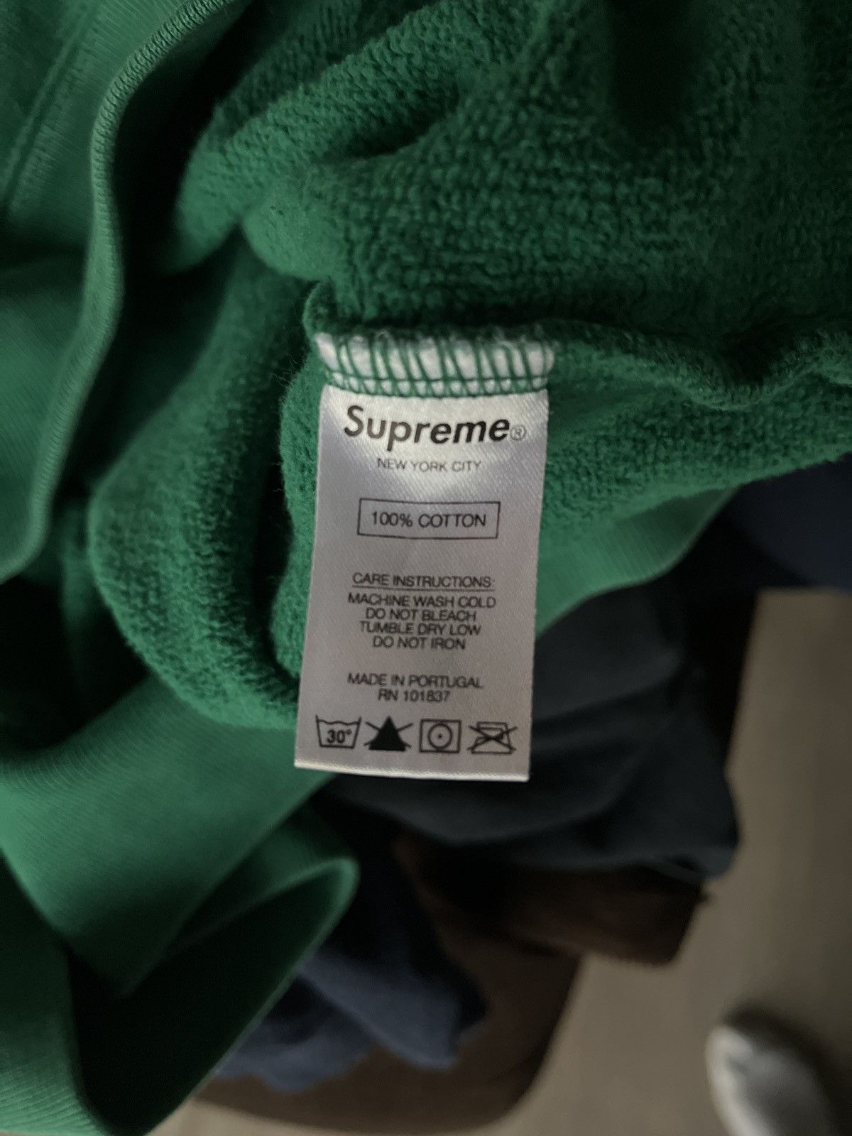 Supreme Love or Hate F/W 2018 Size US M / EU 48-50 / 2 - 4 Thumbnail