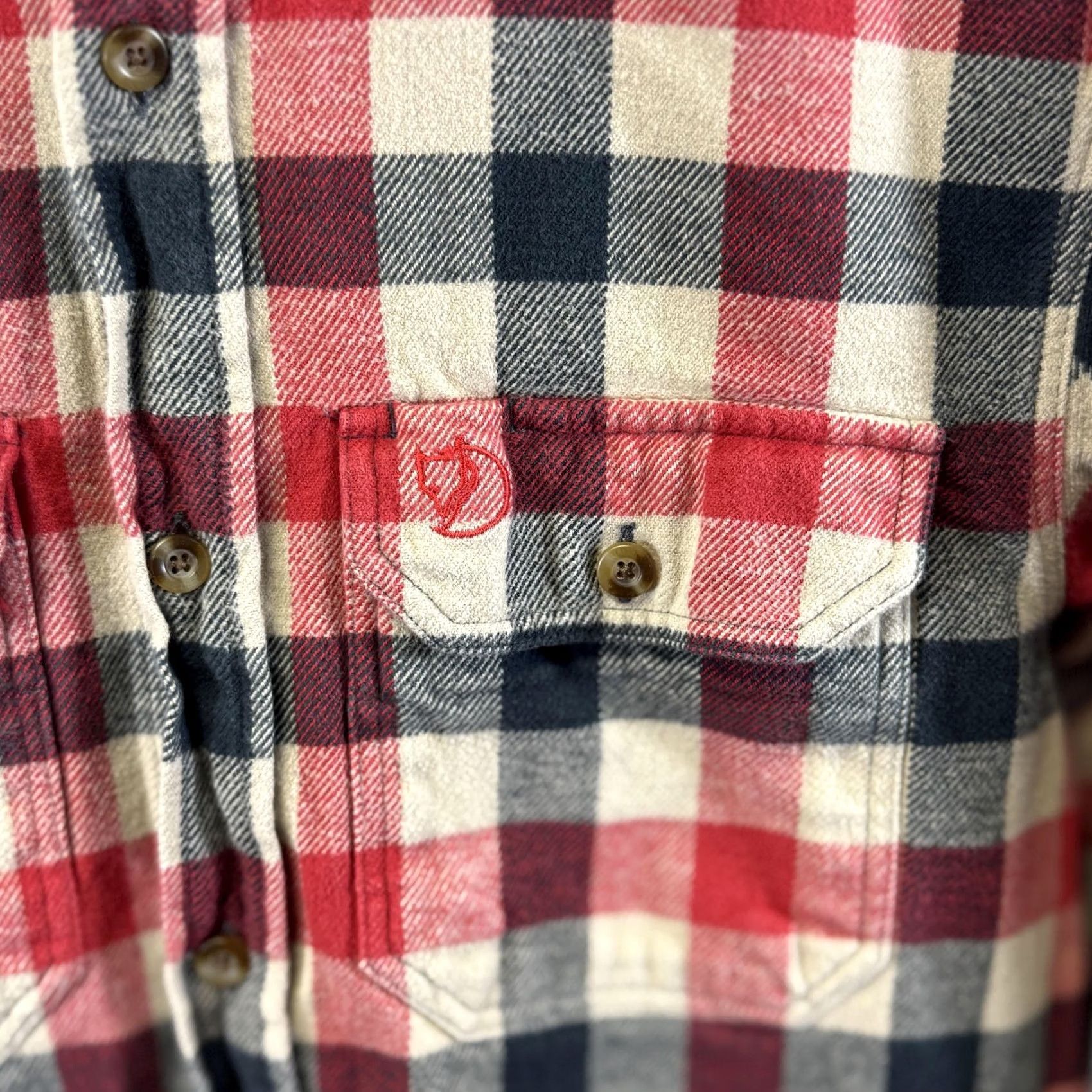 Vintage Fjällräven Skog Shirt Mens M Red Blue Plaid Flannel Slim Fit Outdoor Work Shirt Size US M / EU 48-50 / 2 - 3 Thumbnail