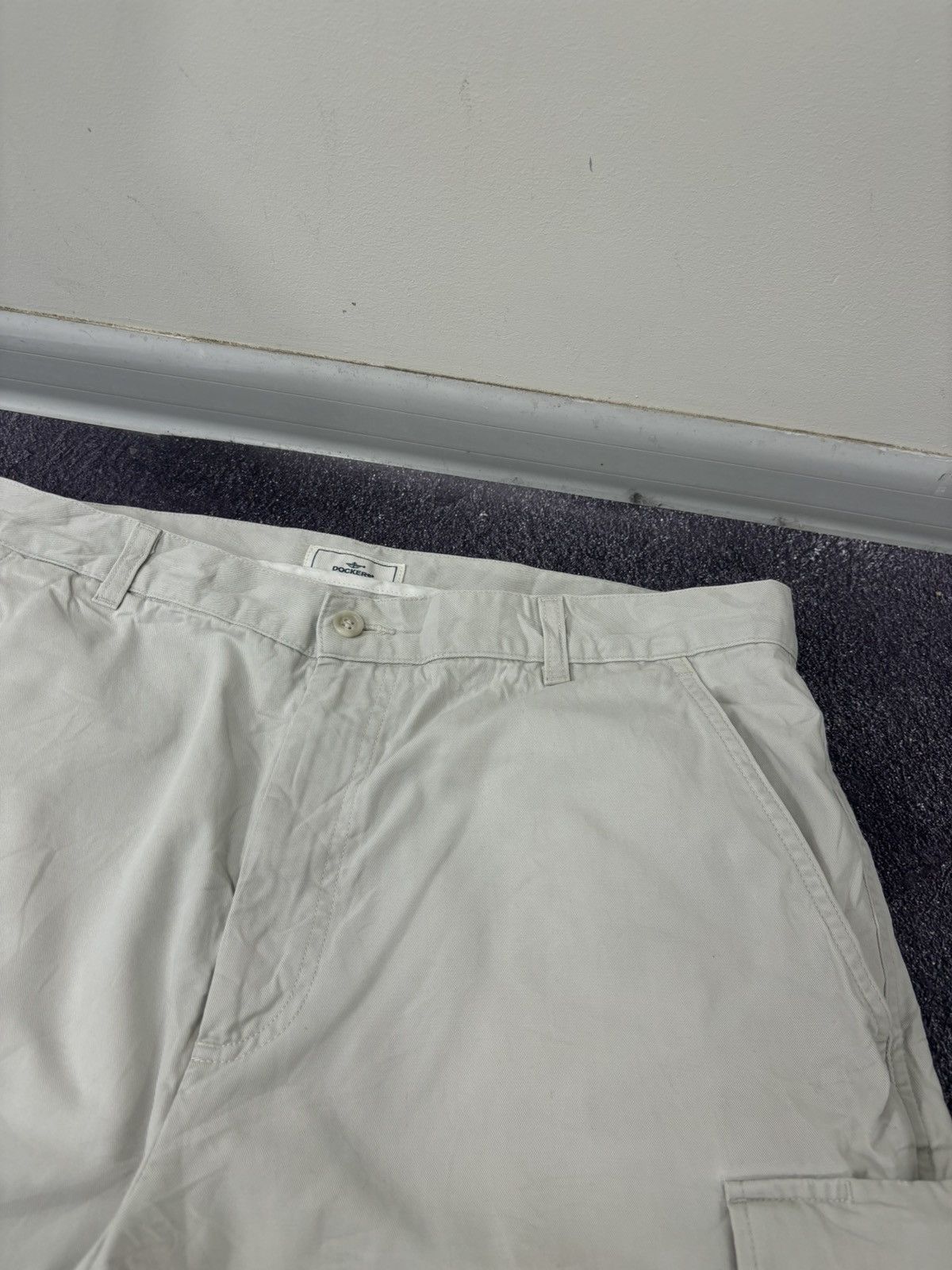 Dockers Vintage Dockers Utility USA Hype Beige Baggy Cargo Shorts Size US 36 / EU 52 - 7 Thumbnail