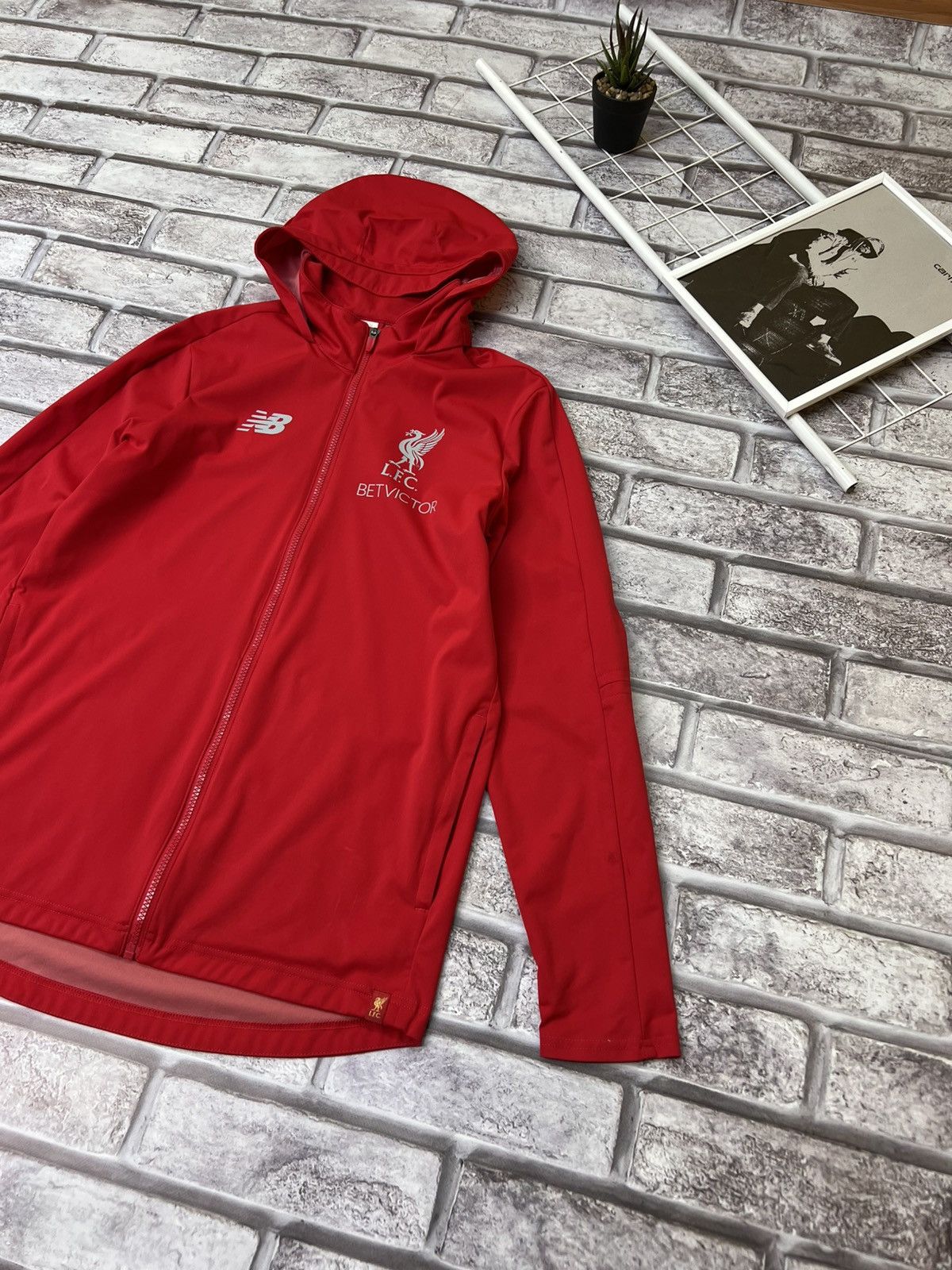 New Balance New Balance Liverpool Jacket Soccer Training 2018/2019 Size US M / EU 48-50 / 2 - 4 Thumbnail