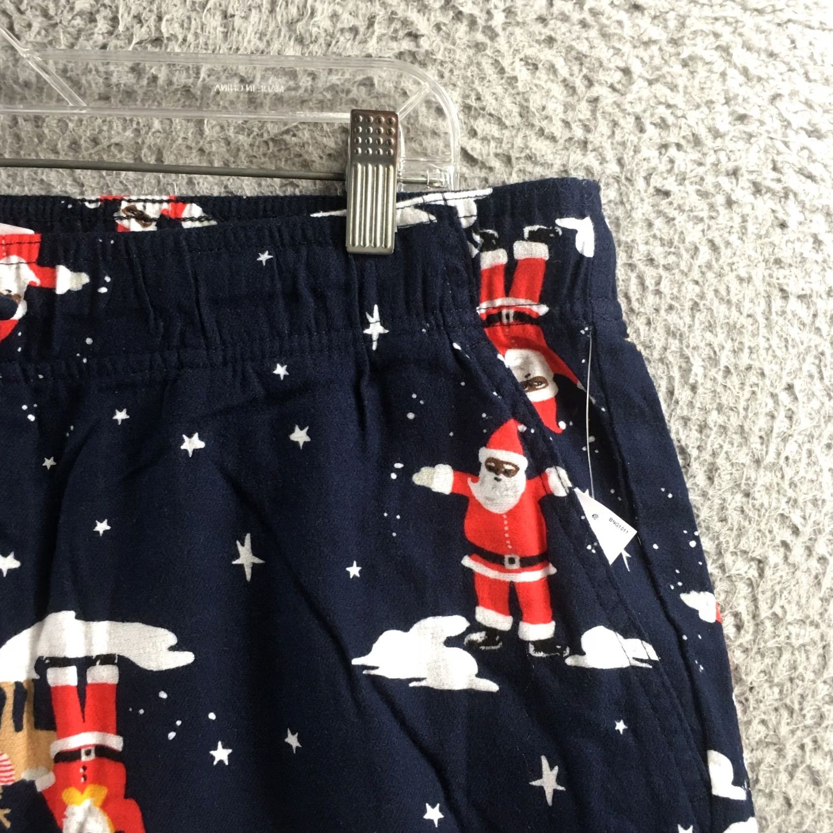 Old Navy Old Navy Sleepwear Pants Mens XL Tall Blue Santa Print Cotton Elastic Waist NEW Size US 36 / EU 52 - 4 Thumbnail
