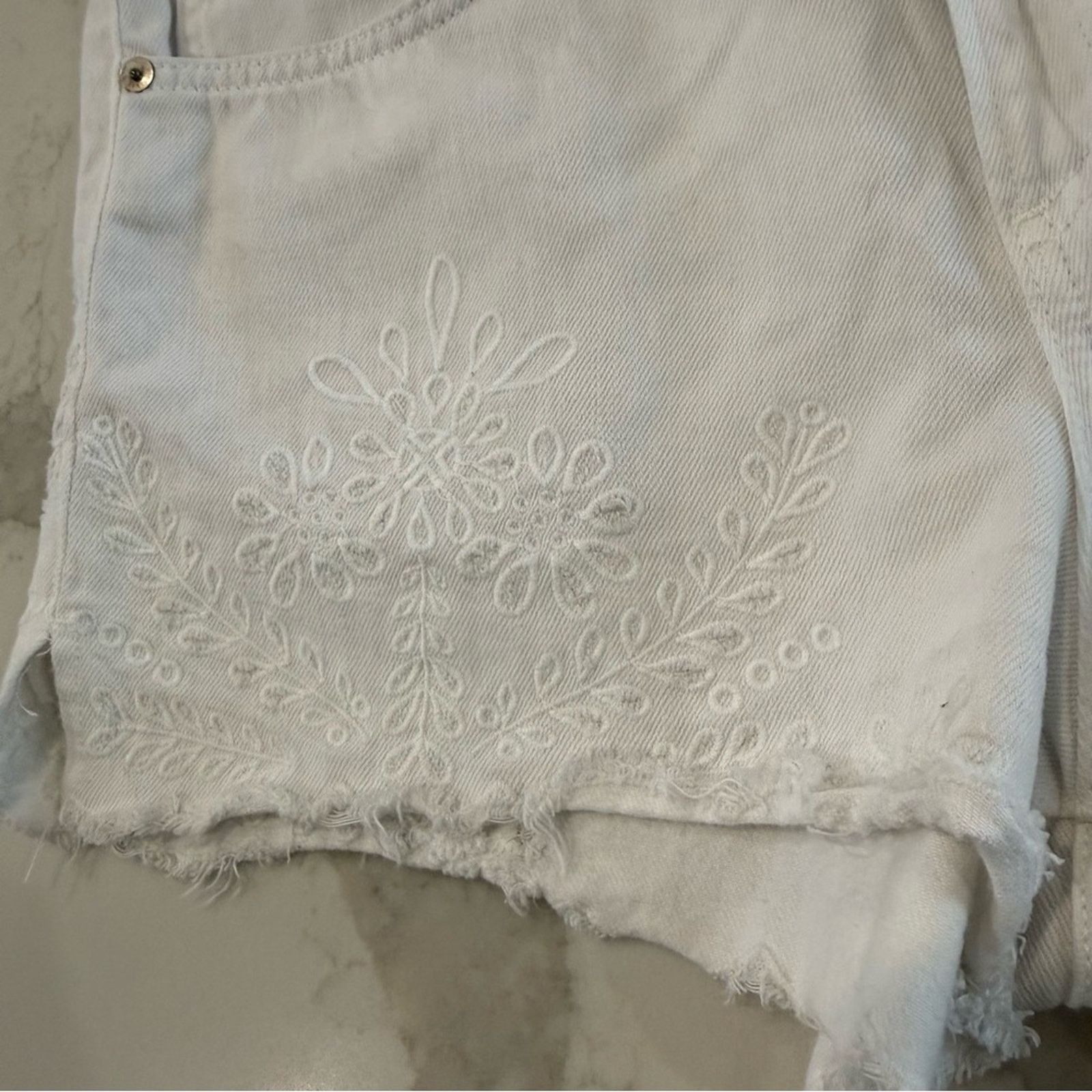 Rag & Bone Rag & Bone Denim Justine Shorts Floral Embroidered Womens 28 Size 28" / US 6 / IT 42 - 5 Thumbnail