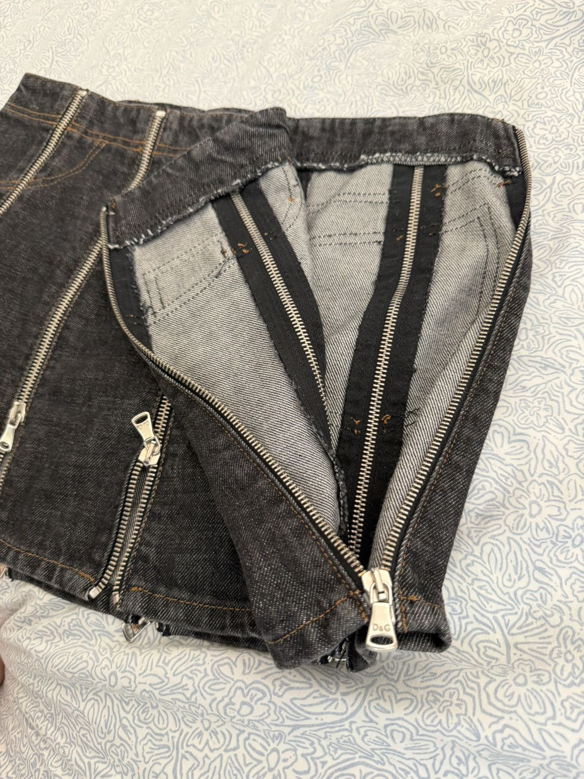 Dolce & Gabbana D&G Black Zipper Denim Mini Skirt Size 30" / US 8 / IT 44 - 3 Thumbnail