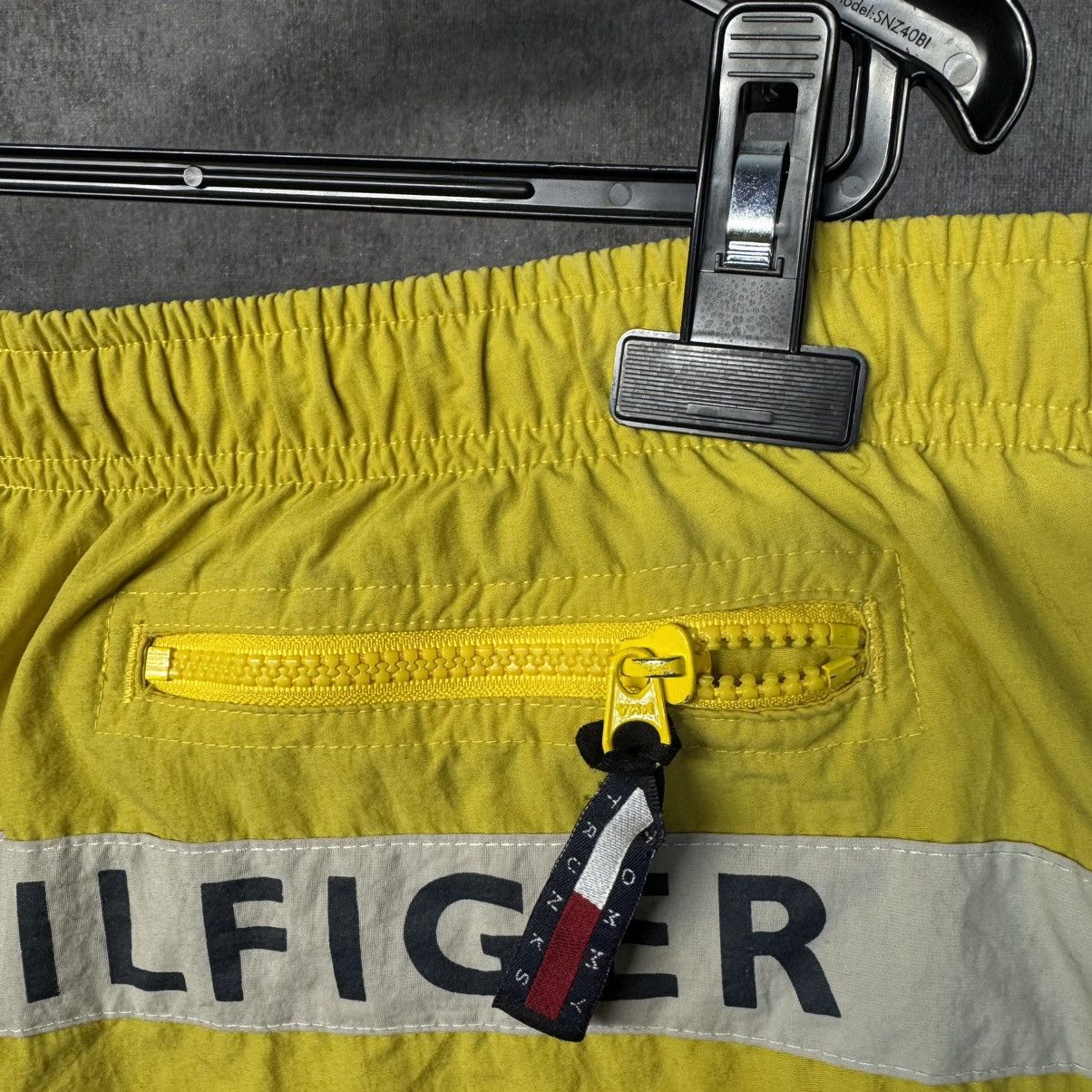 Tommy Hilfiger × Vintage Y2K Vintage Tommy Hilfiger big logo nylon shorts Size US 32 / EU 48 - 5 Thumbnail