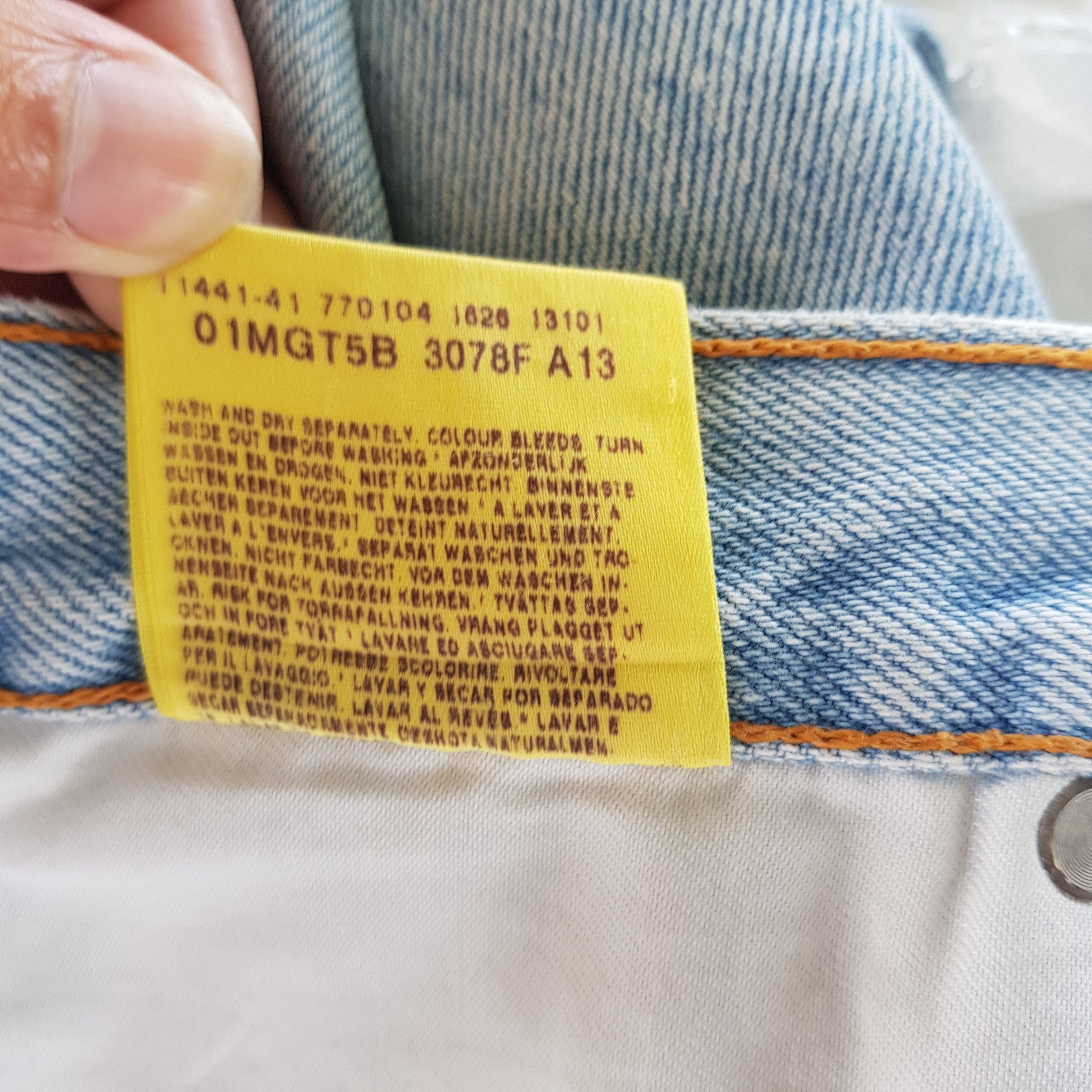 Vintage Vintage Wrangler Light Wash Jeans Wrangler Sun Faded Denim Size US 32 / EU 48 - 7 Thumbnail