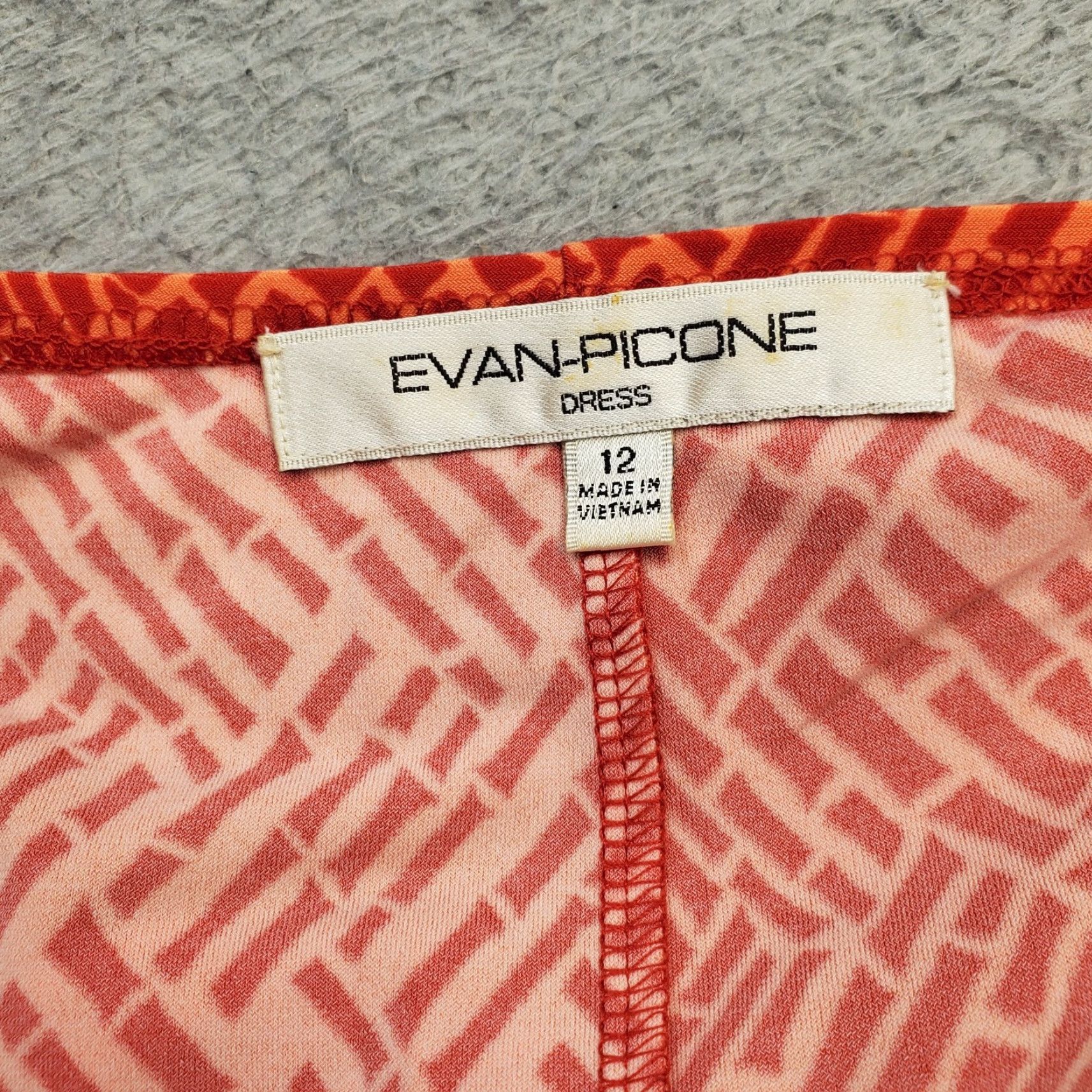 Evan Picone Evan Picone Women’s Geometric Red Orange V-Neck Ruched Sheath Dress 12, Sleeveless, Knee Length, Polyester, Vintage No, Casual/Party/Cocktail Size XL / US 12-14 / IT 48-50 - 3 Thumbnail