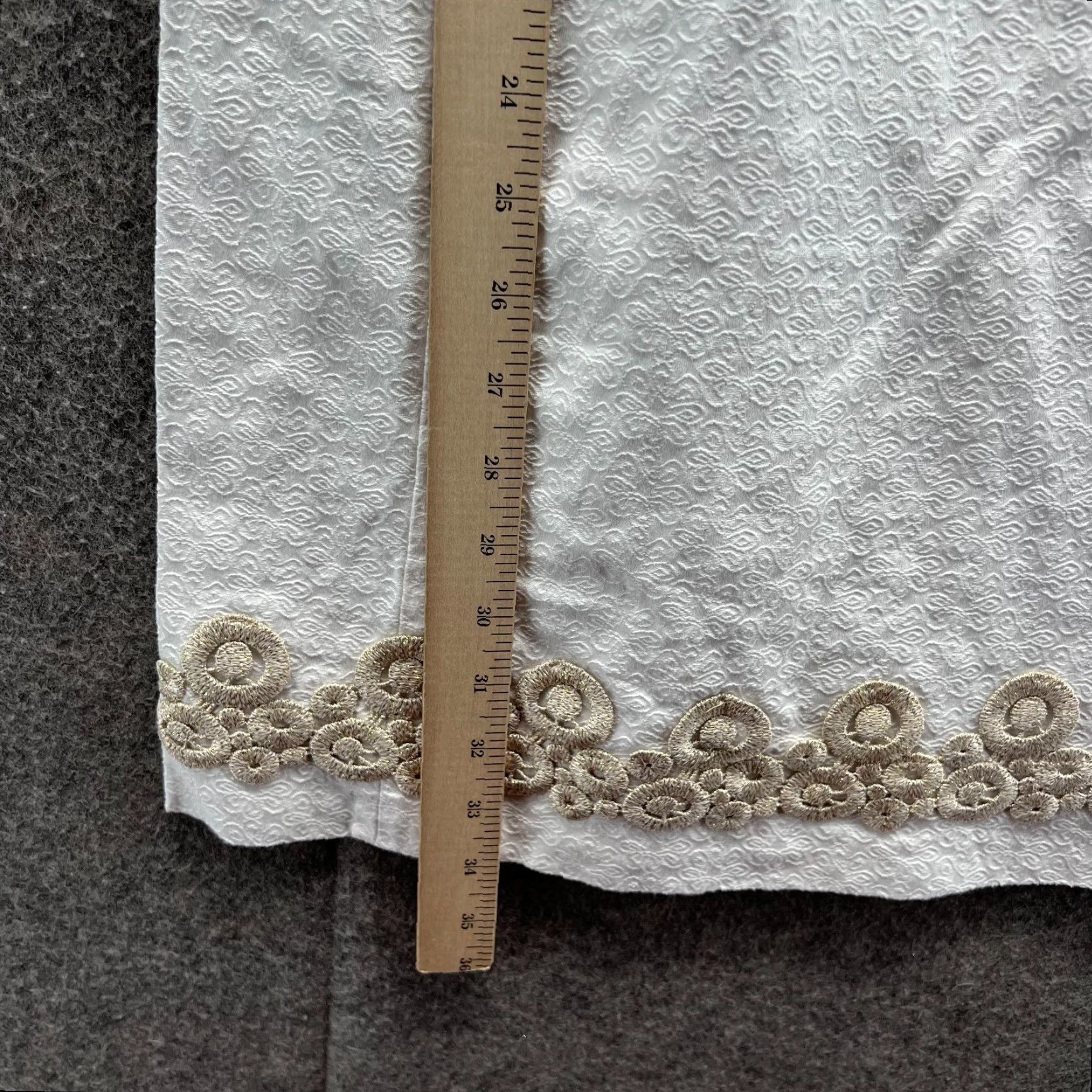 Lilly Pulitzer Lilly Pulitzer Dress Womens Small White Sleeveless Cotton Blend Embroidered Size S / US 4 / IT 40 - 4 Thumbnail