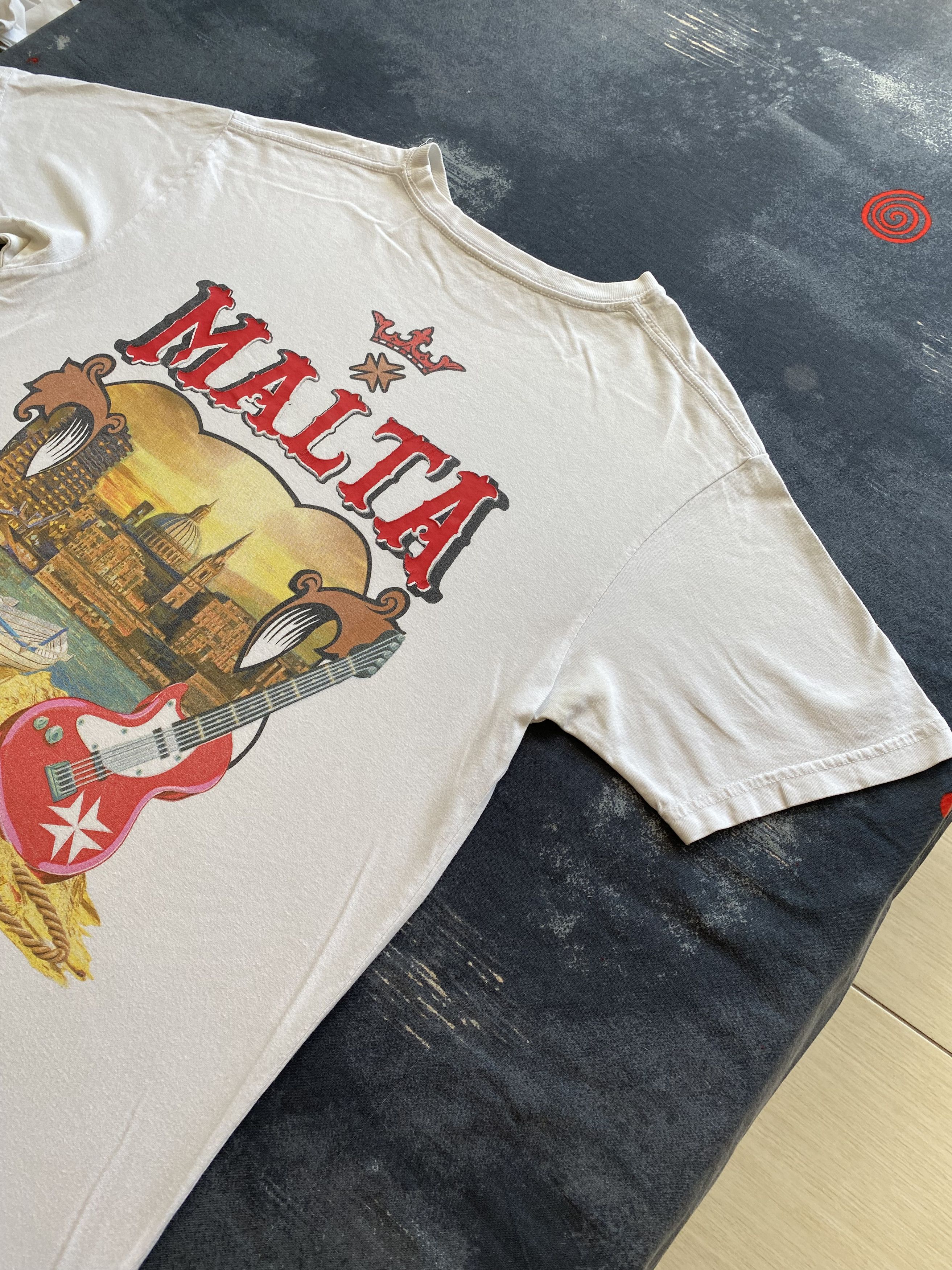 Hard Rock Cafe Hard Rock Cafe Vintage 2000s Malta White T-shirt Size US M / EU 48-50 / 2 - 21 Thumbnail