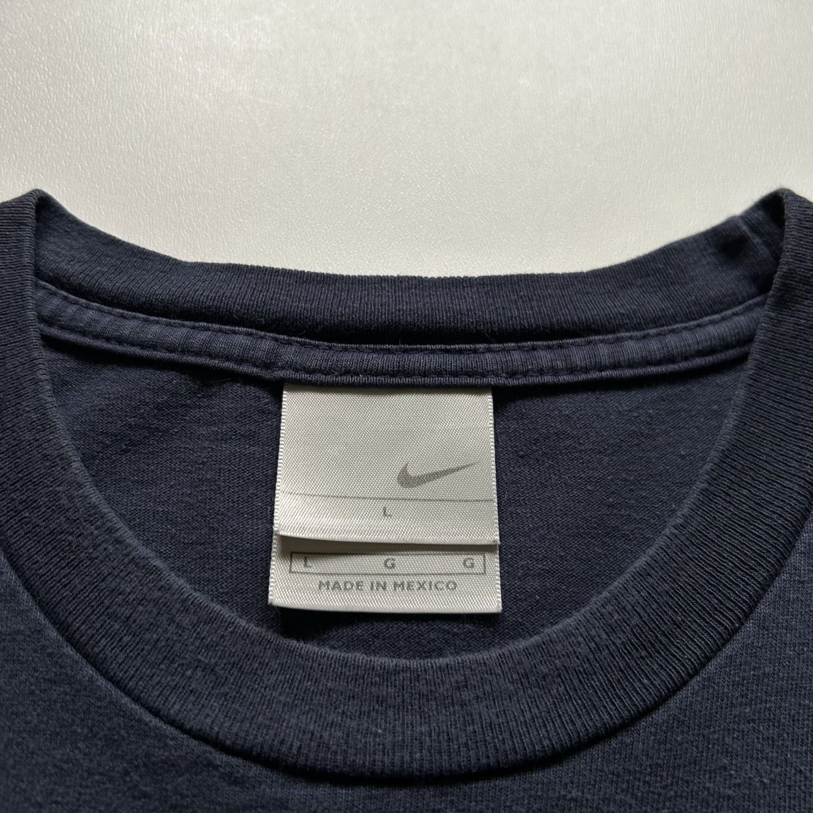 Nike × Vintage Vintage Nike T Shirt Large Y2K Swoosh Navy Blue Faded Basic Size US L / EU 52-54 / 3 - 3 Thumbnail