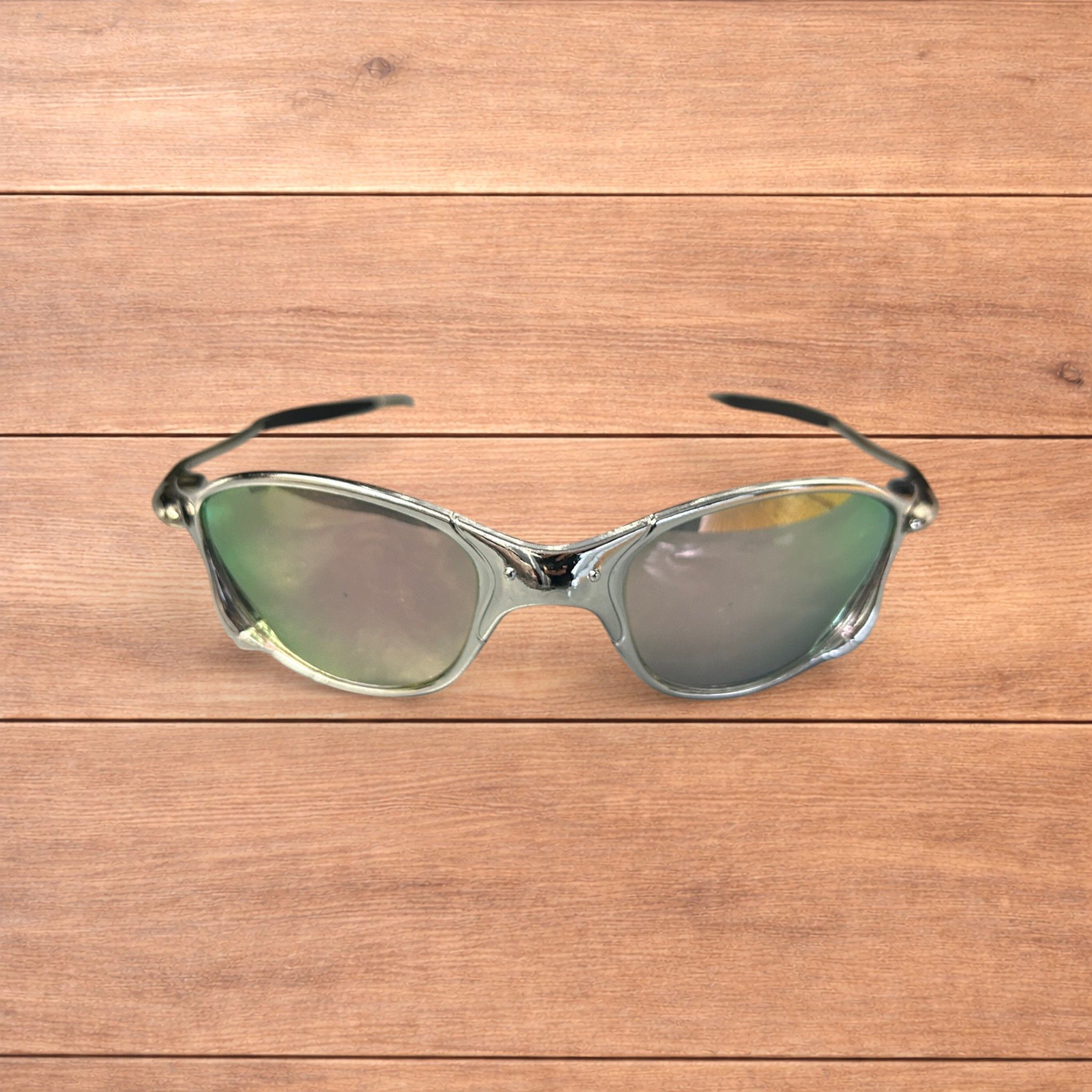 Japanese Brand Insane metal frame sunglasses in silver with purple lens. Size ONE SIZE - 2 Thumbnail
