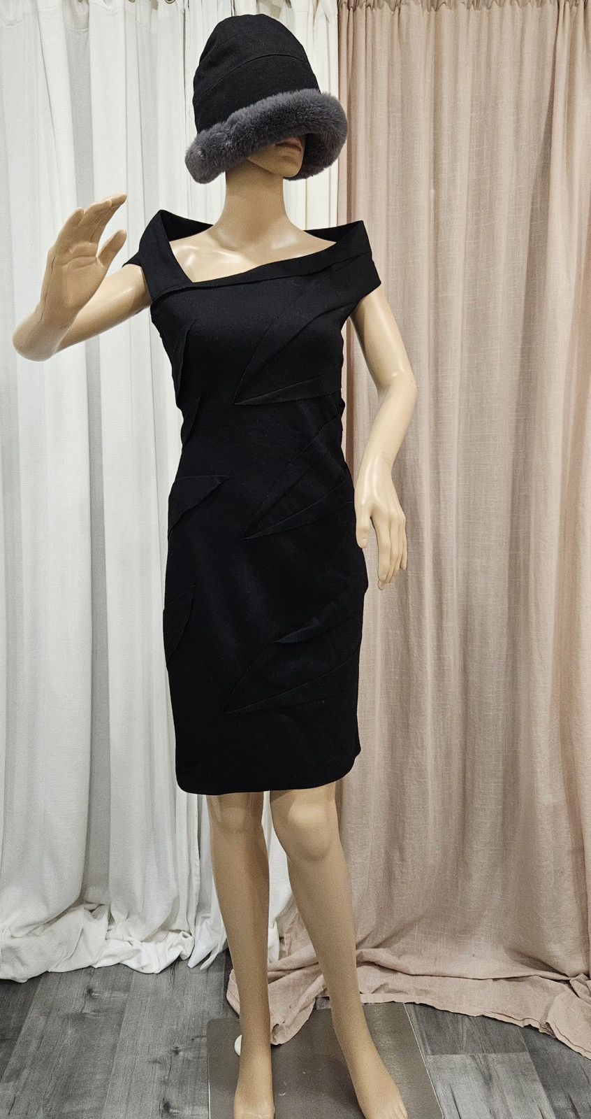 Diane von Furstenberg × Vintage DIANE VON FURSTENBERG Wool Elastic Slim-Fit Ruffled Dress Size S / US 4 / IT 40 - 3 Thumbnail