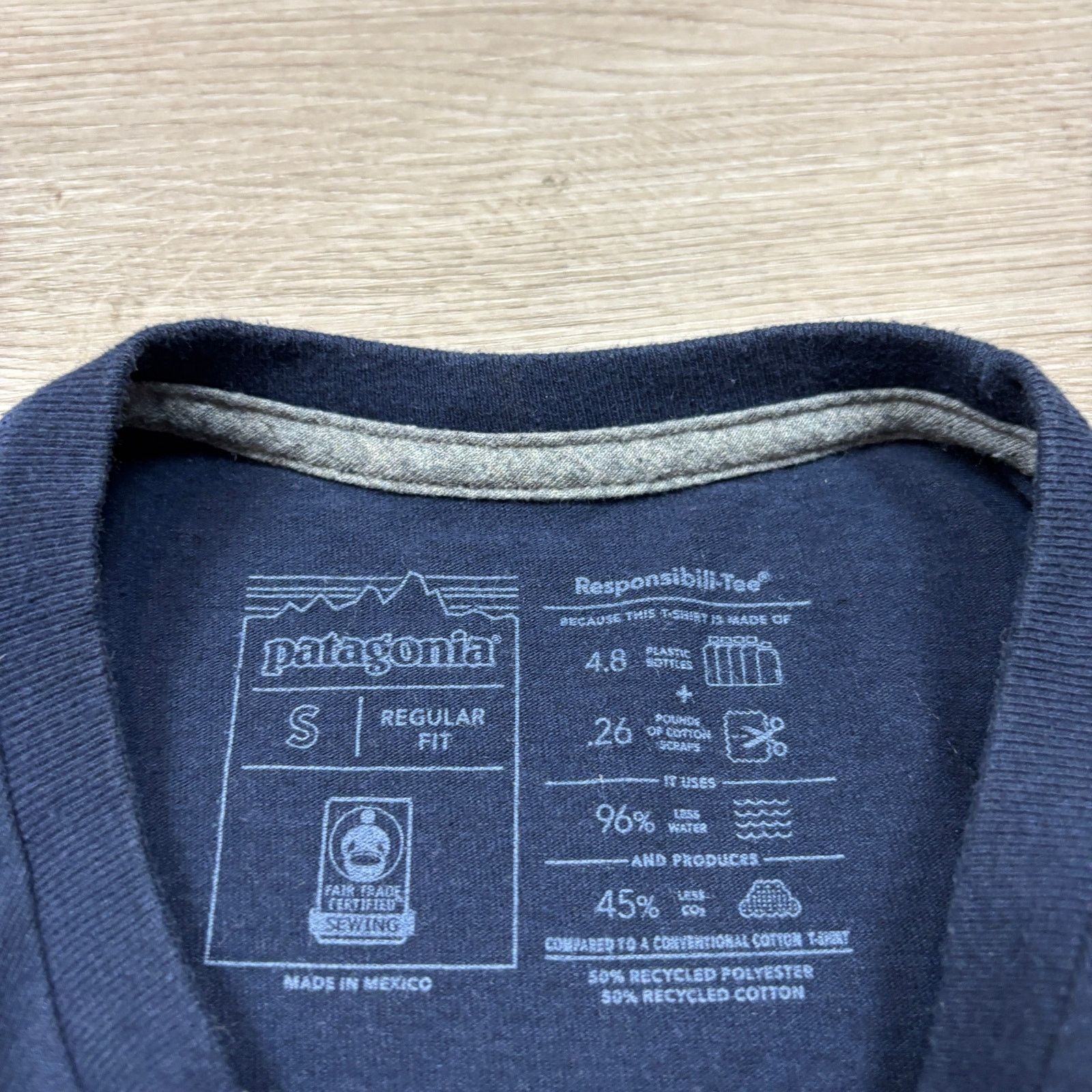 Patagonia Patagonia P-6 Logo Regular Fit Responsibili-tee Shirt Mens S Size US S / EU 44-46 / 1 - 5 Thumbnail