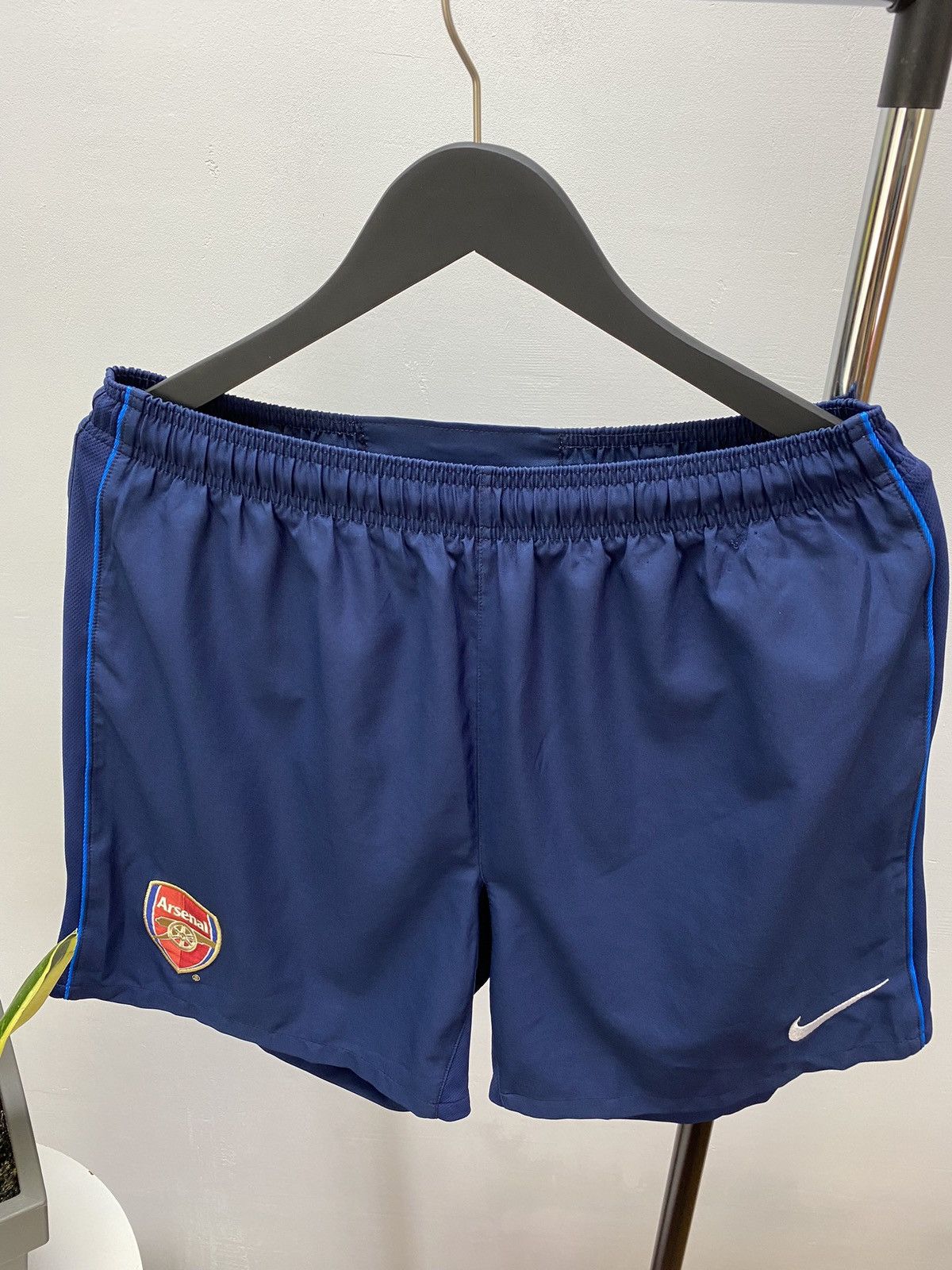 Nike × Vintage Nike Arsenal 2009 2010 Soccer Shorts Football Size US 32 / EU 48 - 4 Thumbnail