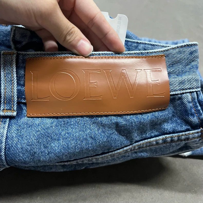 Loewe Loewe Blue jeans with a logo on the back Size 42" / US 20 - 4 Thumbnail