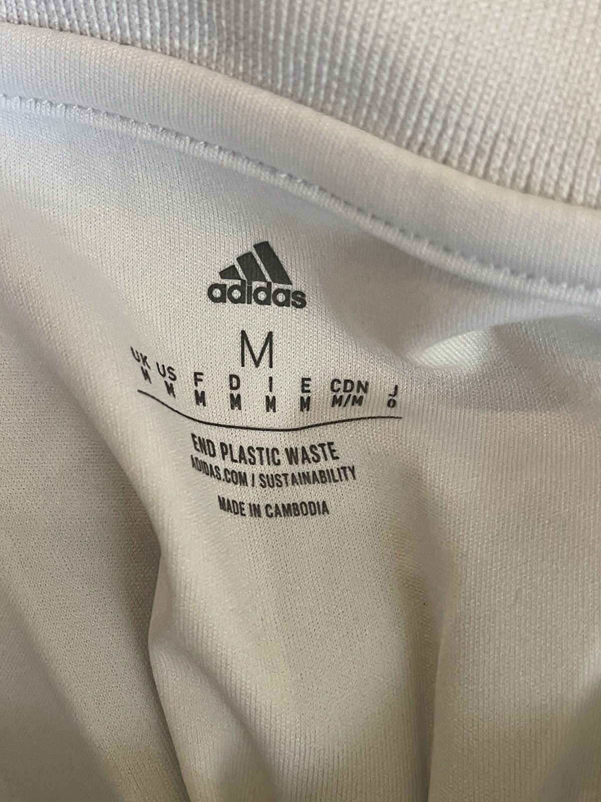Adidas Adidas Real Madrid VINI JR🇧🇷 2022/23 home jersey Size US M / EU 48-50 / 2 - 4 Thumbnail