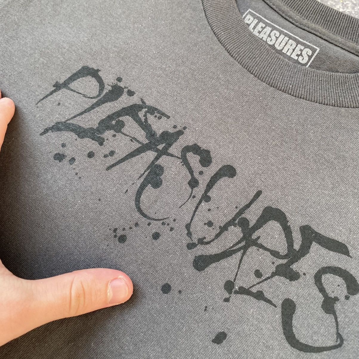 Pleasures Mens Pleasures Big Graphic Logo y2k designer luxury tee Size US S / EU 44-46 / 1 - 6 Thumbnail