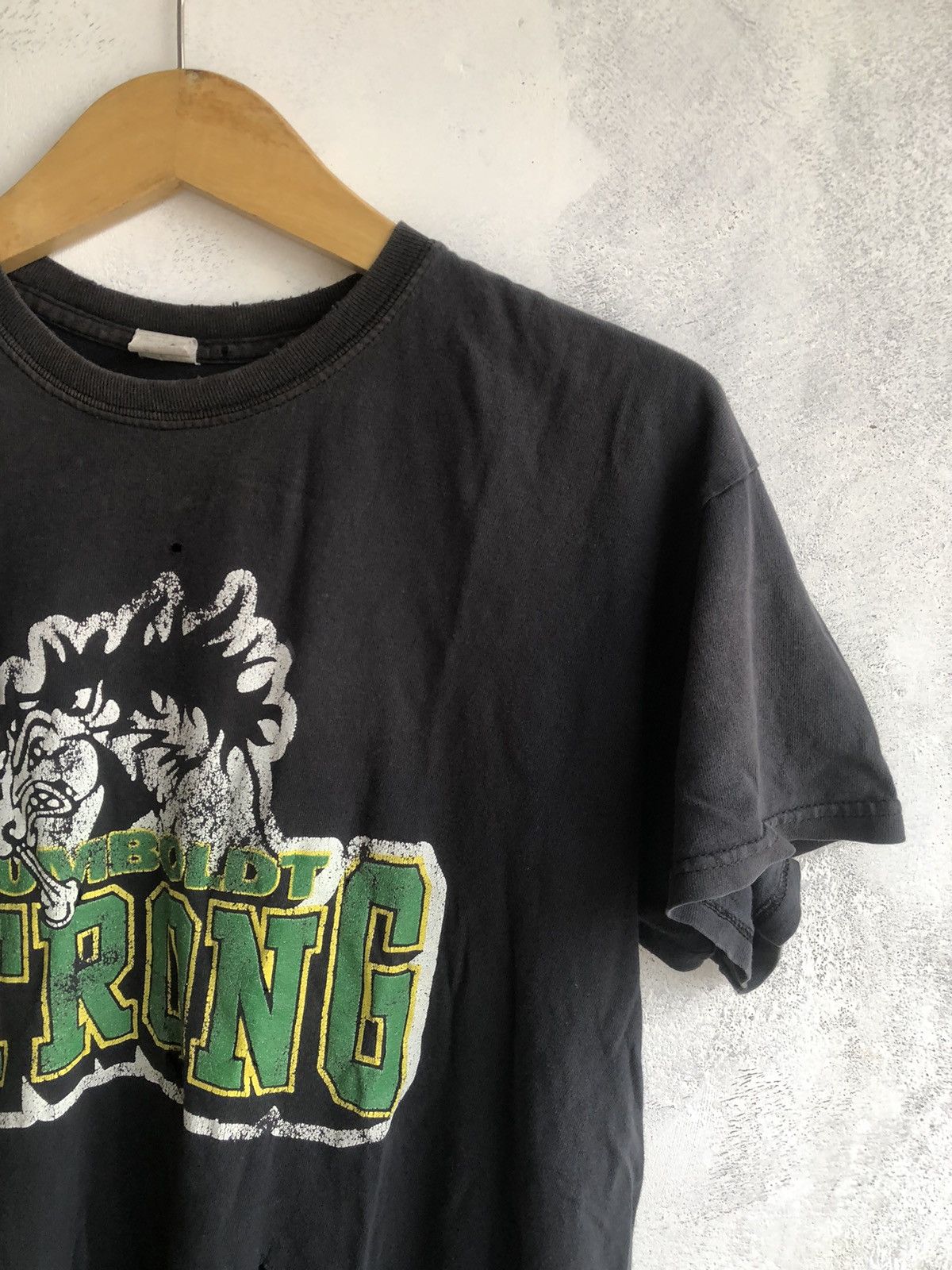 Band Tees × Gildan × Japanese Brand Humboldt Strong Graphic Tshirt Tee Size US M / EU 48-50 / 2 - 2 Thumbnail