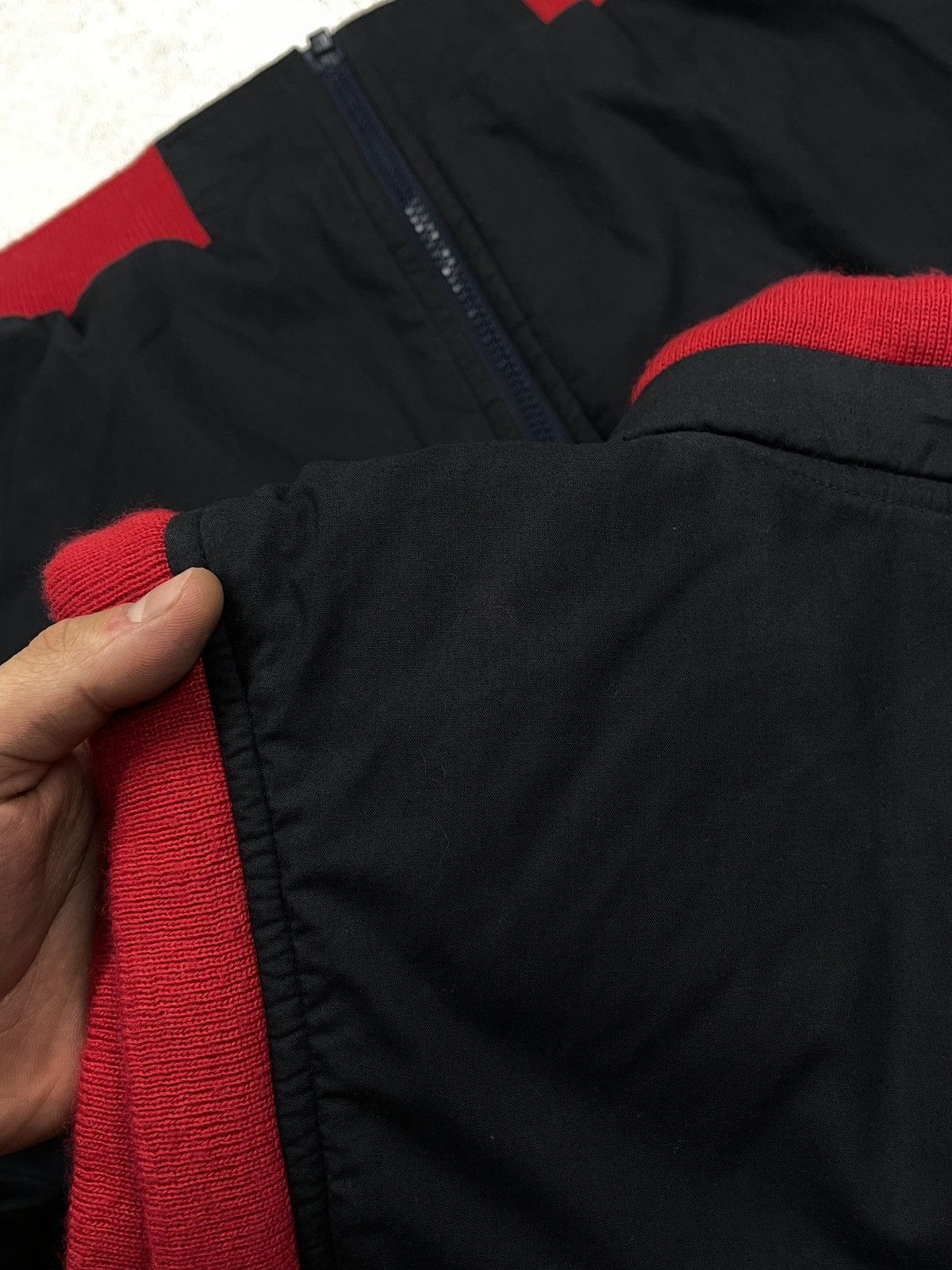 Burberry Vintage Burberry Sport Navy Vest England Y2K Size L Size US L / EU 52-54 / 3 - 11 Thumbnail