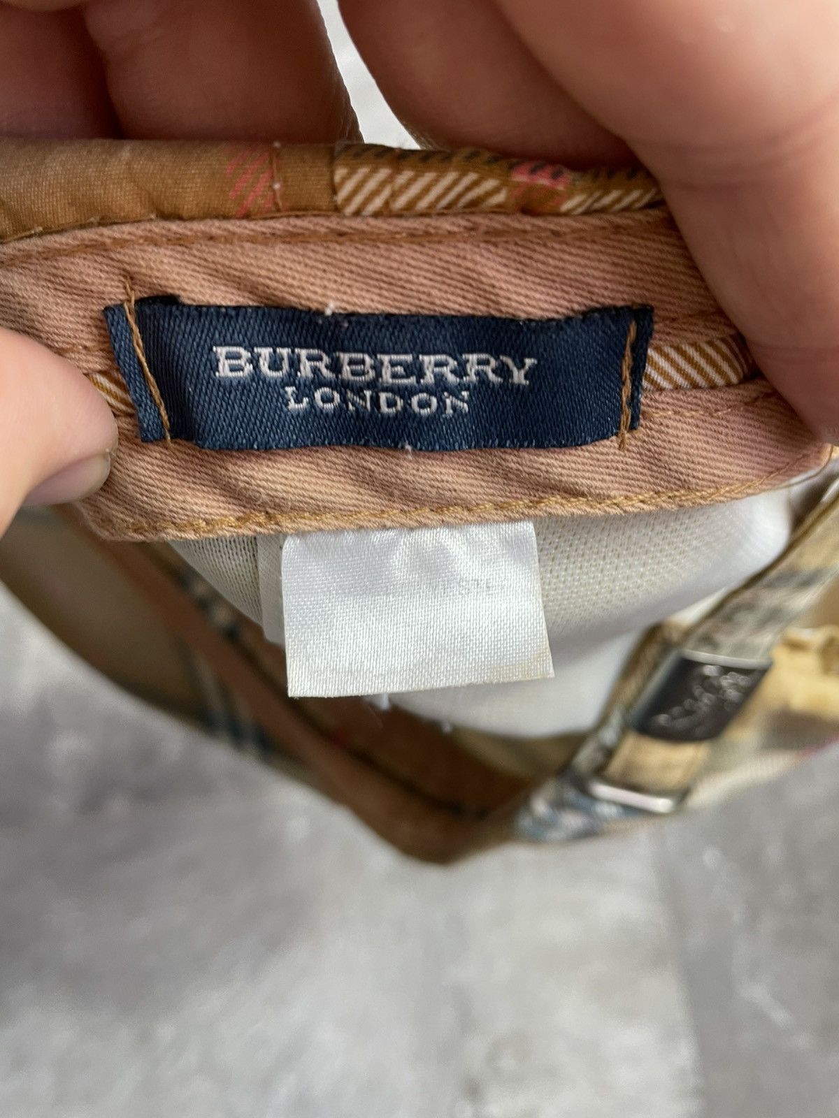 Burberry Burberry London Vintage Rare Nova Check Cap Streetwear Y2k Size ONE SIZE - 10 Thumbnail