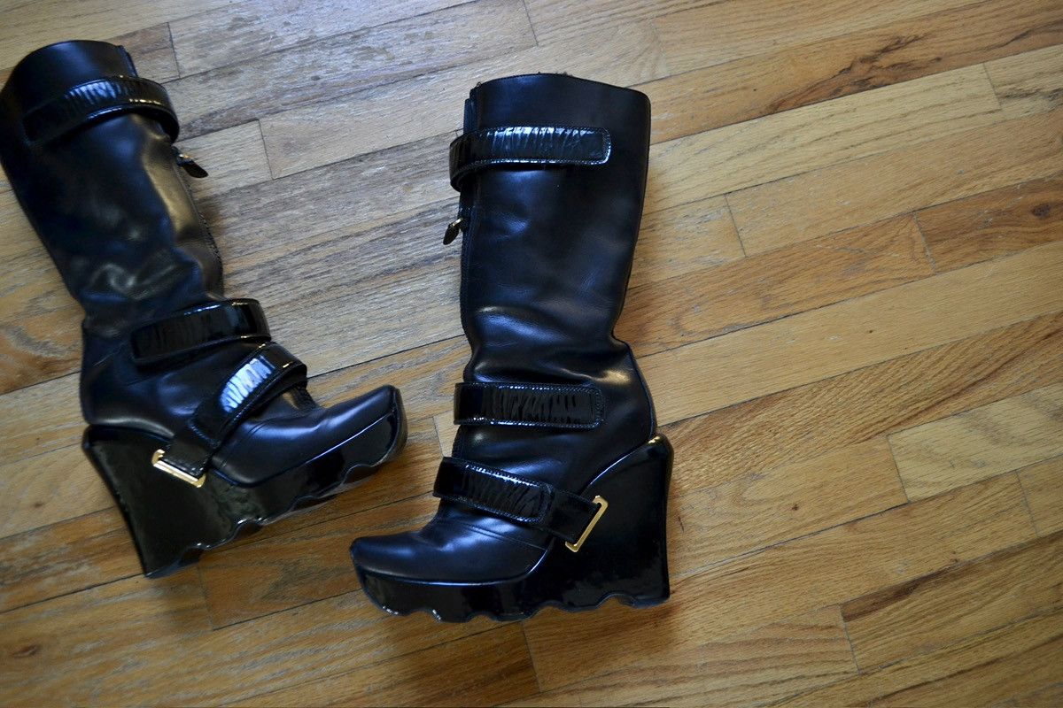 Louis Vuitton FW2006 by Marc Jacobs Wedged Shearling Lined Knee-High Boots Size US 10 / IT 40 - 2 Thumbnail