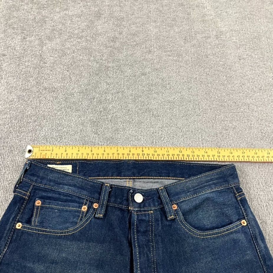 Levi's VINTAGE Levi's 501 Jeans Mens 32 x 30 Straight Leg Medium Blue Denim Classic Jean Size US 32 / EU 48 - 4 Thumbnail