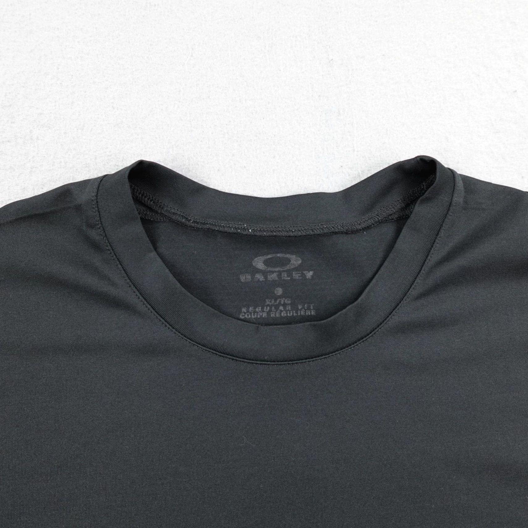 Oakley VINTAGE Oakley Voyage Pocket Hawaii Gray XL Shirt Men Performance Athletic Golf Hiking Size US XL / EU 56 / 4 - 2 Thumbnail
