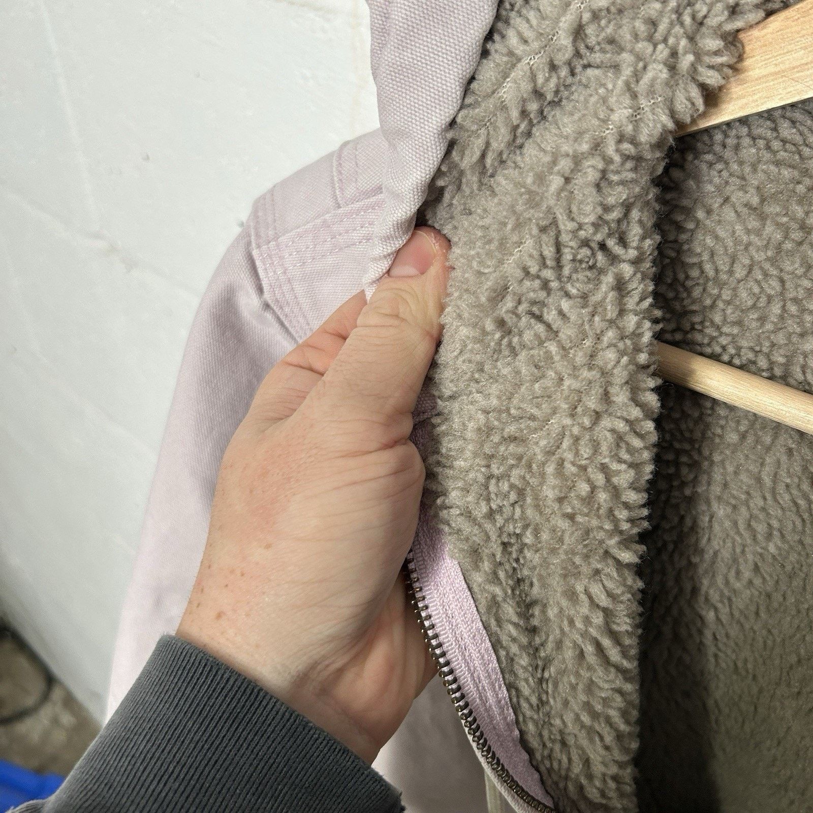 Carhartt Y2k Carhartt Sherpa-Lined Hooded Detroit Jacket “Pale Pink” Size S / US 4 / IT 40 - 17 Thumbnail