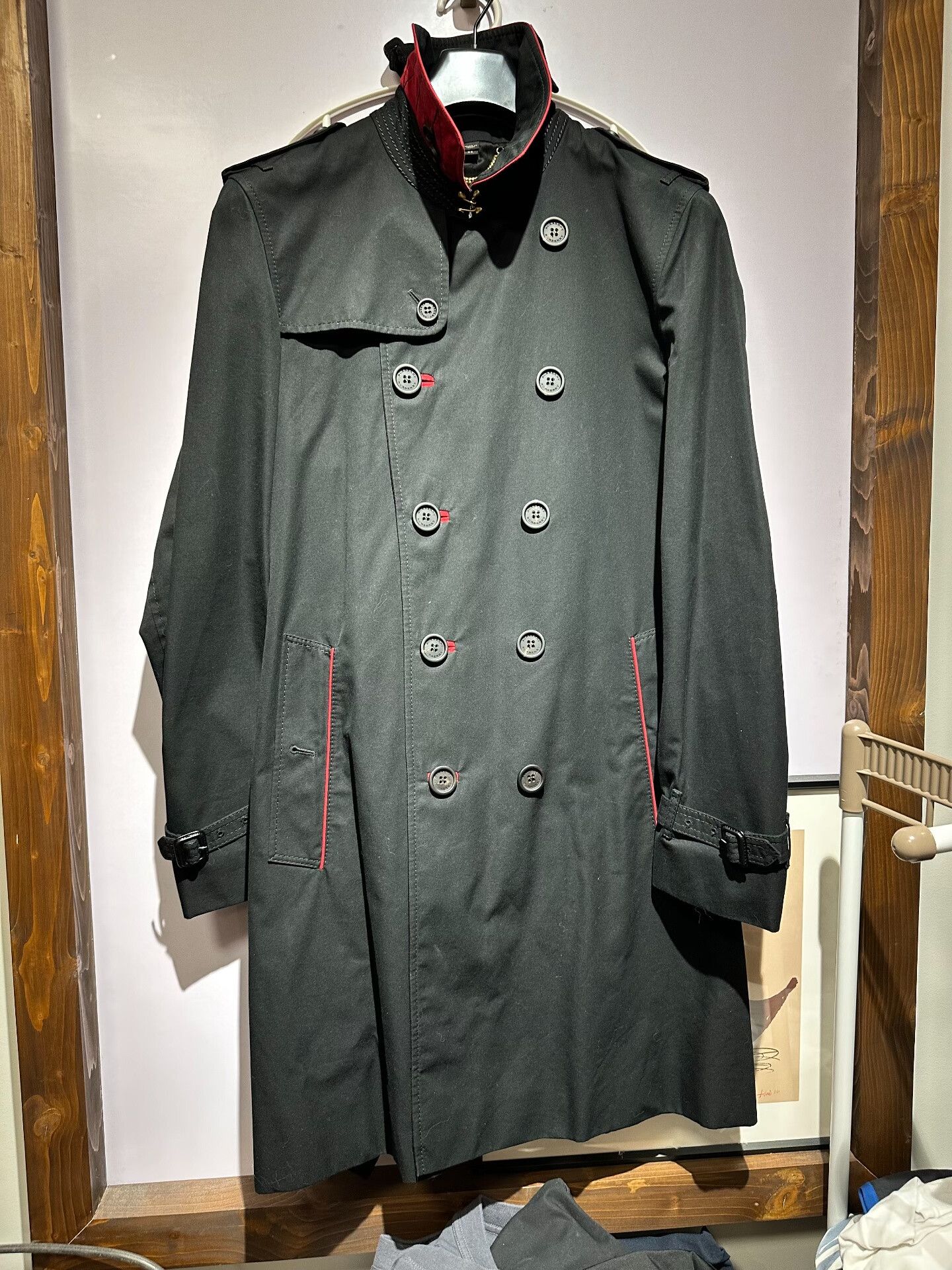 Burberry Designer Trench Coat Size 52