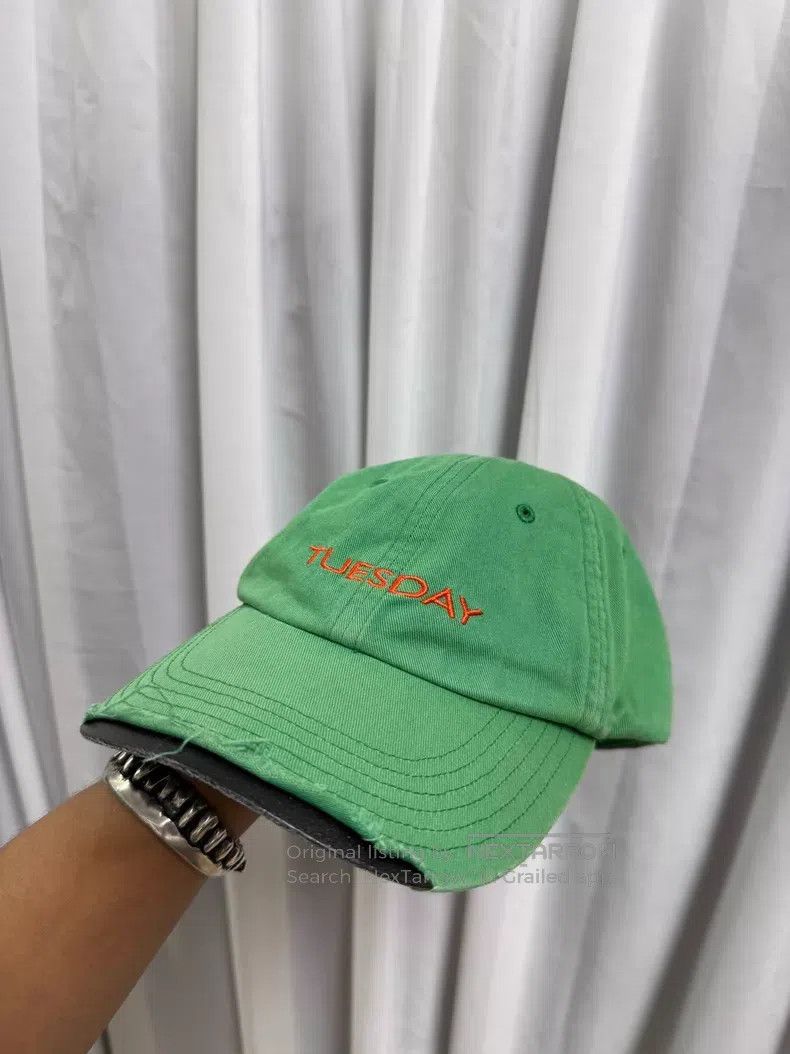 Vetements Vetements Tuesday embroidered distressed washed hat| Size ONE SIZE - 5 Thumbnail