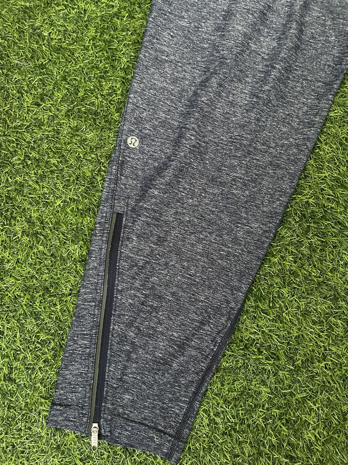 Lululemon LULU LEMON SWEATPANTS Size US 32 / EU 48 - 1 Thumbnail