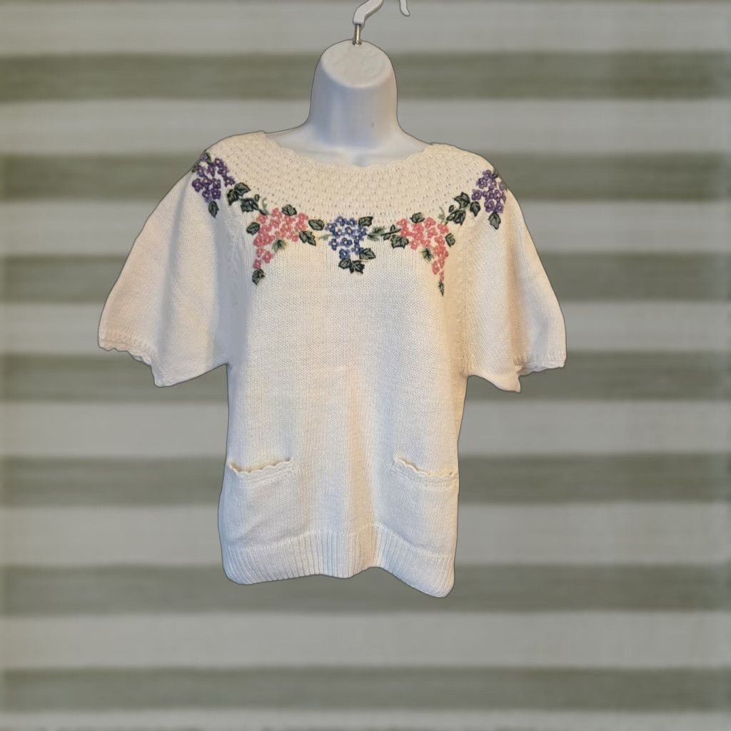 Vintage VINTAGE Herman Geist White Floral Hand Embroidered Pullover Sweater M 1990s Linen Womens (or Mens) Size M / US 6-8 / IT 42-44 - 1 Thumbnail