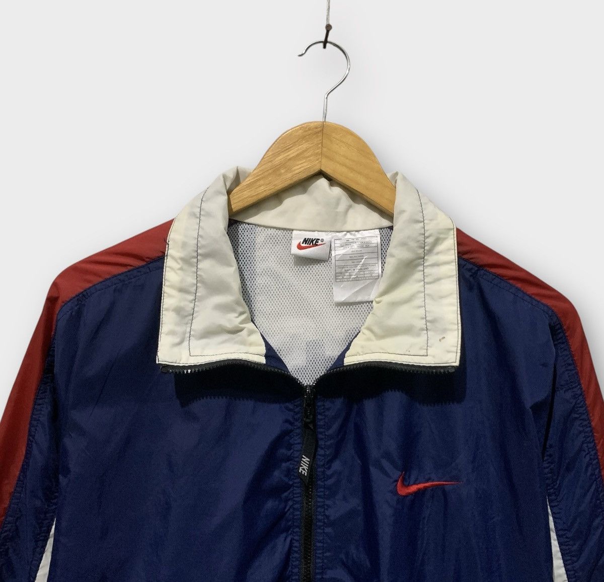 Nike VINTAGE 90s NIKE ZIPPER WINDBREAKER BIG LOGO Size US L / EU 52-54 / 3 - 3 Thumbnail