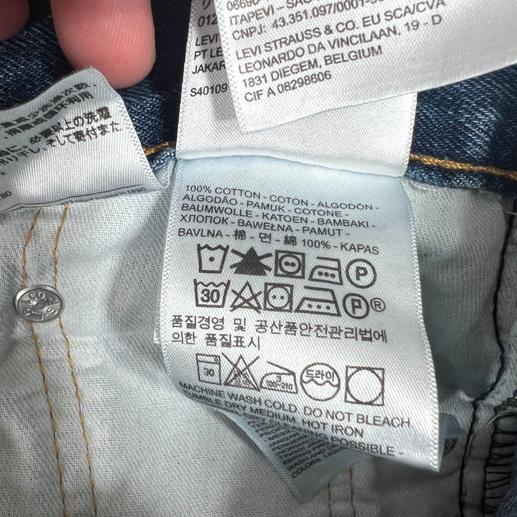 Levi's VINTAGE Levi's 550 Jeans Mens 31x29 Relaxed Fit Tapered Leg Blue Denim Casual Pants Size US 31 - 6 Thumbnail
