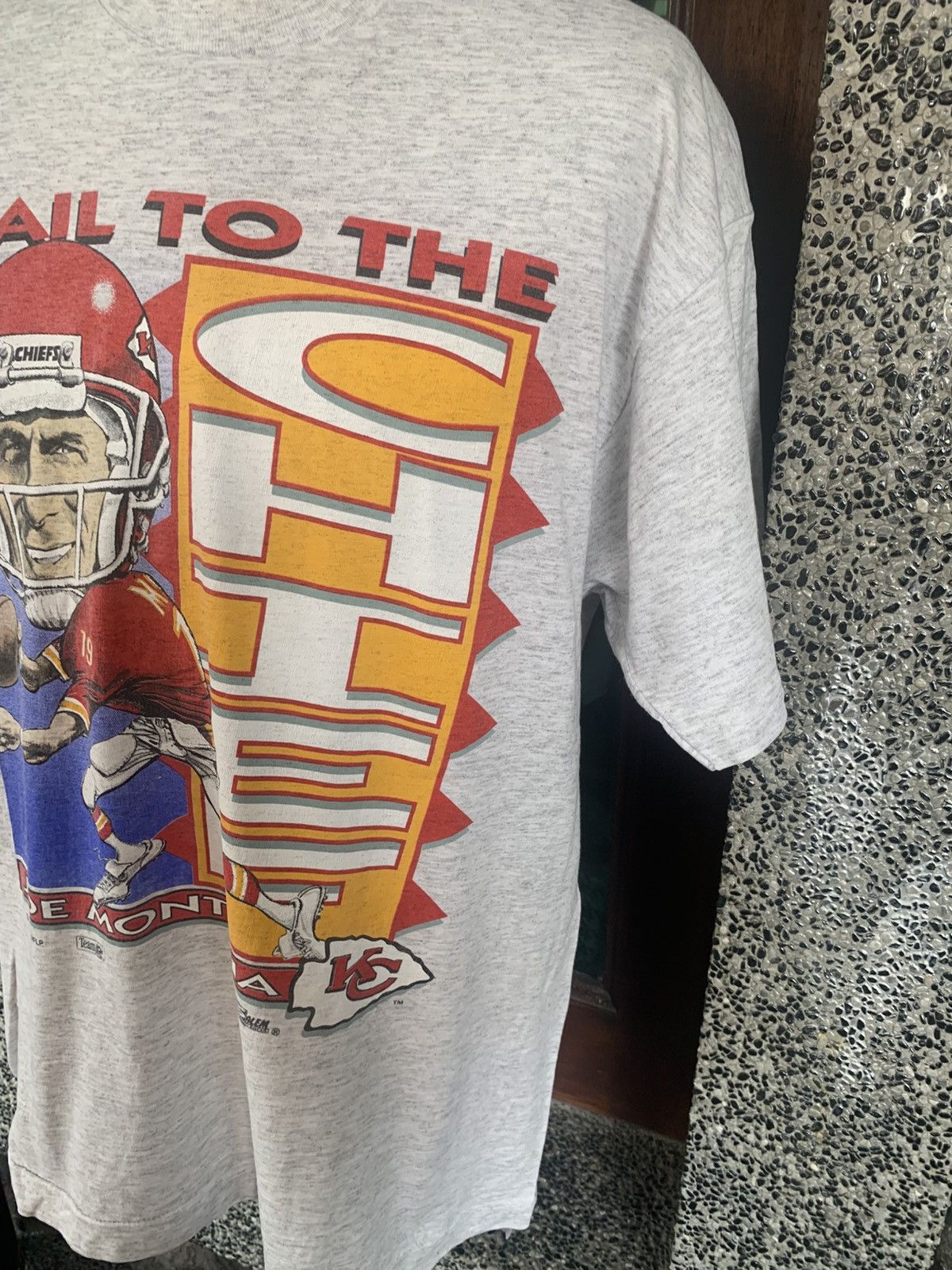 NFL × Vintage Vintage 90s Joe Montana Kansas City Chiefs NFL Salem T shirt Size US L / EU 52-54 / 3 - 5 Thumbnail