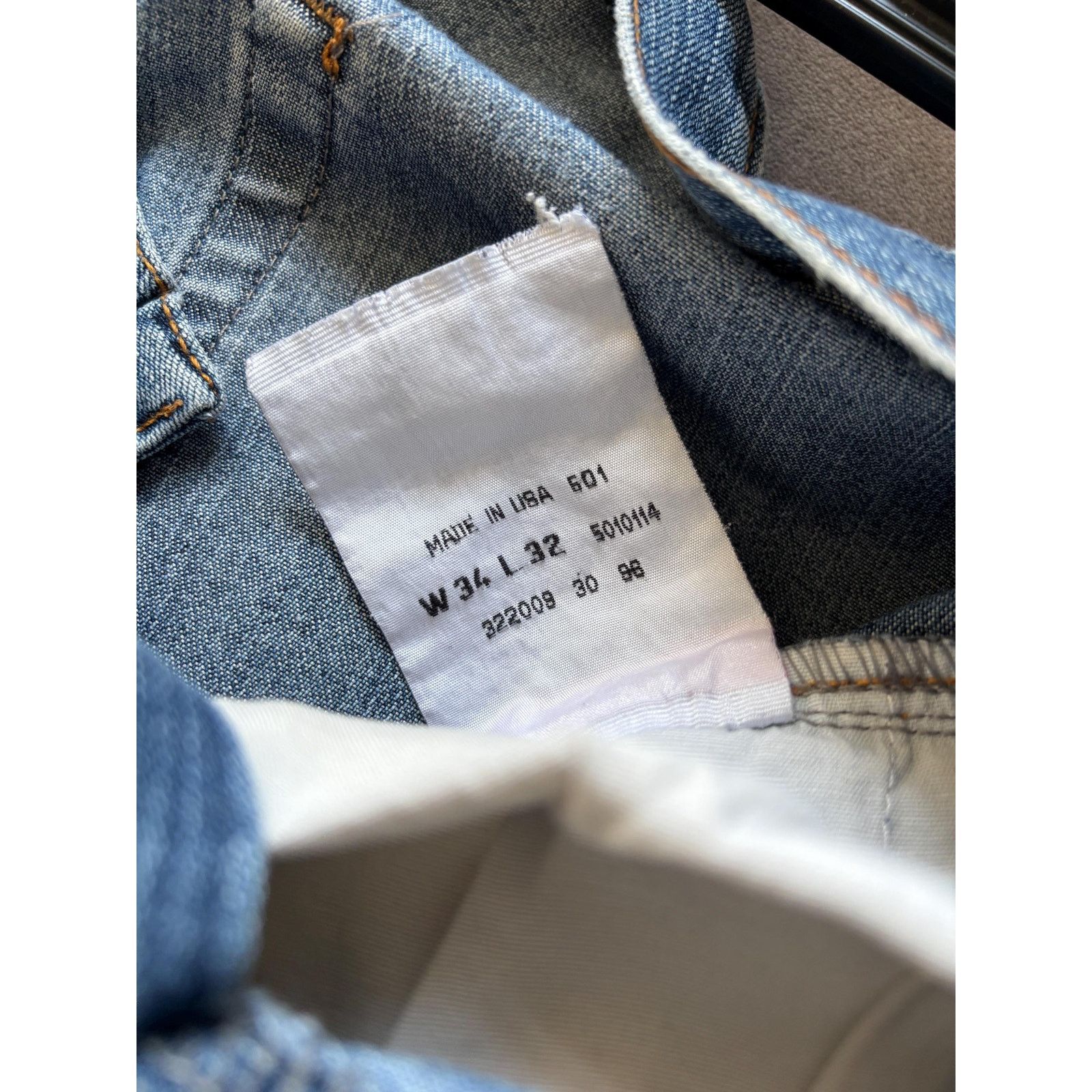 Levi's × Levi's Vintage Clothing × Vintage Levi’s 501 USA 1996 W34 Cut-Off Light Wash Button Fly Shorts Size US 34 / EU 50 - 9 Thumbnail