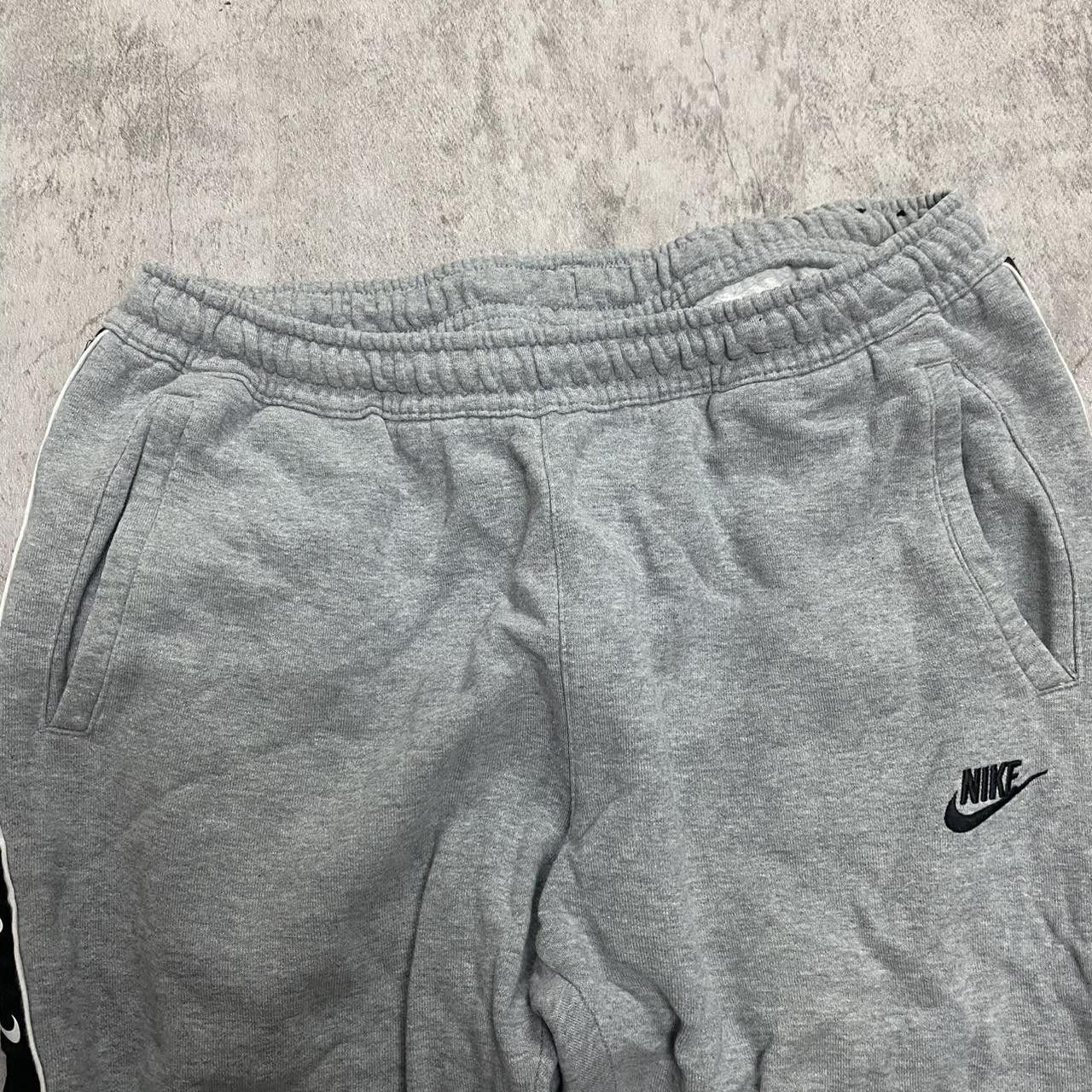 Nike Grey and black Nike rap hip hop Gym drill lampas Size US 32 / EU 48 - 3 Thumbnail
