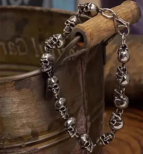 Japanese Brand Vintage Gothic Skull Head Bracelets Size ONE SIZE - 3 Thumbnail