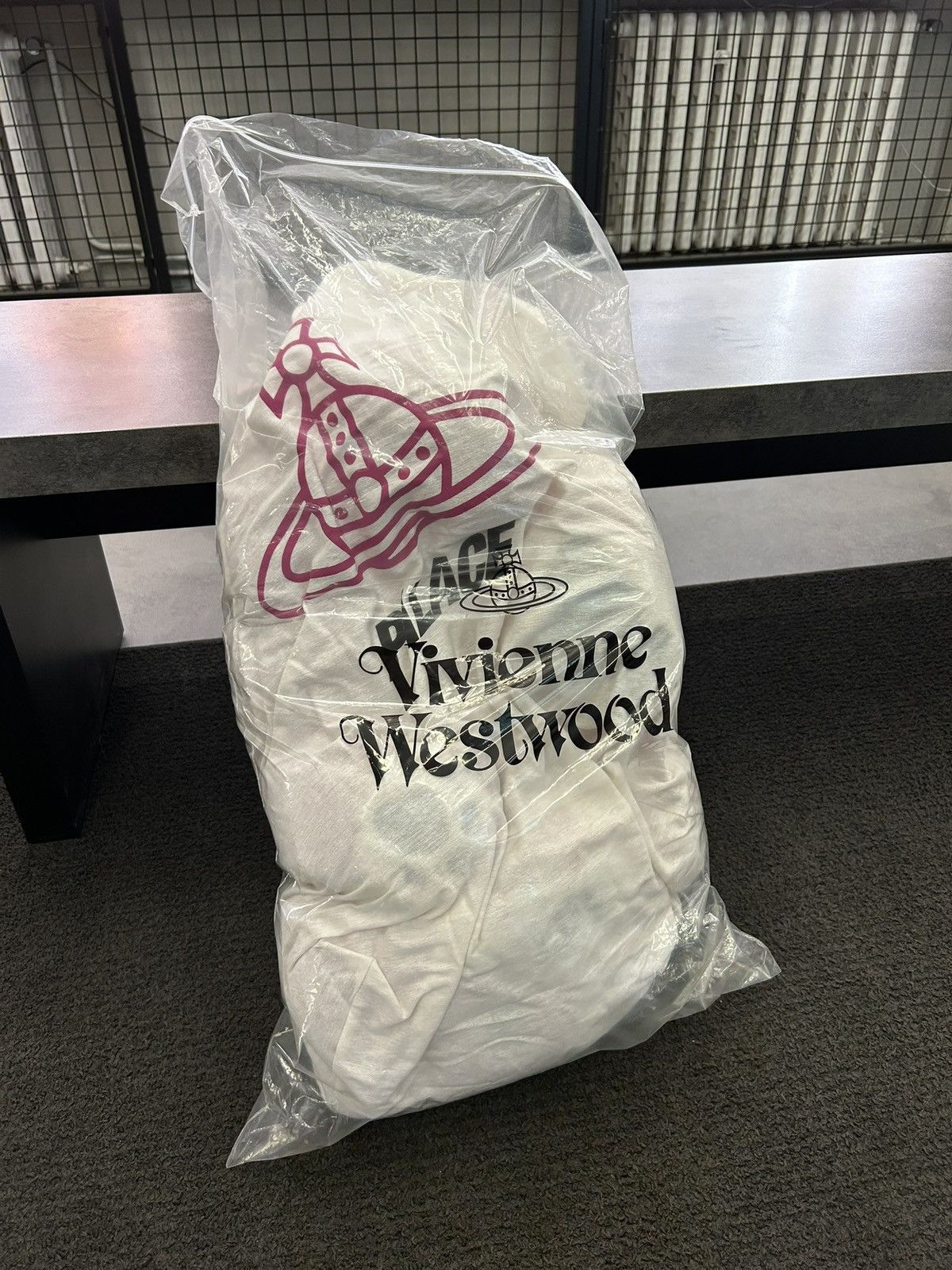 Palace × Vivienne Westwood Palace x Vivienne Westwood Teddy Bag "Pink" Size ONE SIZE - 7 Thumbnail