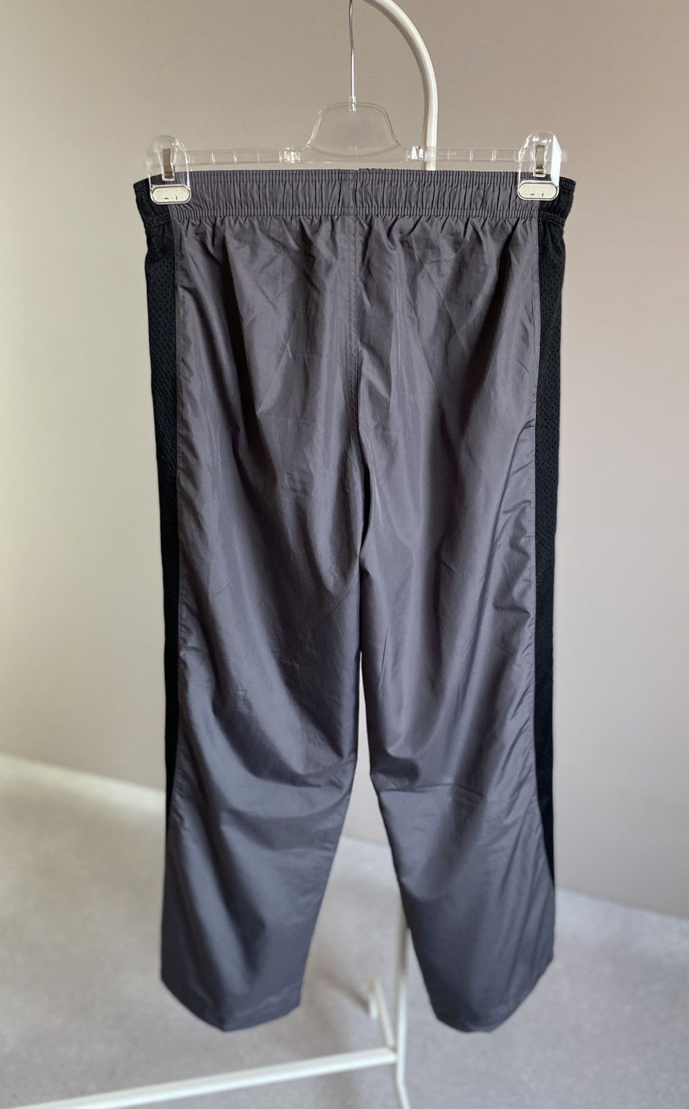 Vintage Vintage Nike Nylon Loose Pants Size US 31 - 12 Thumbnail