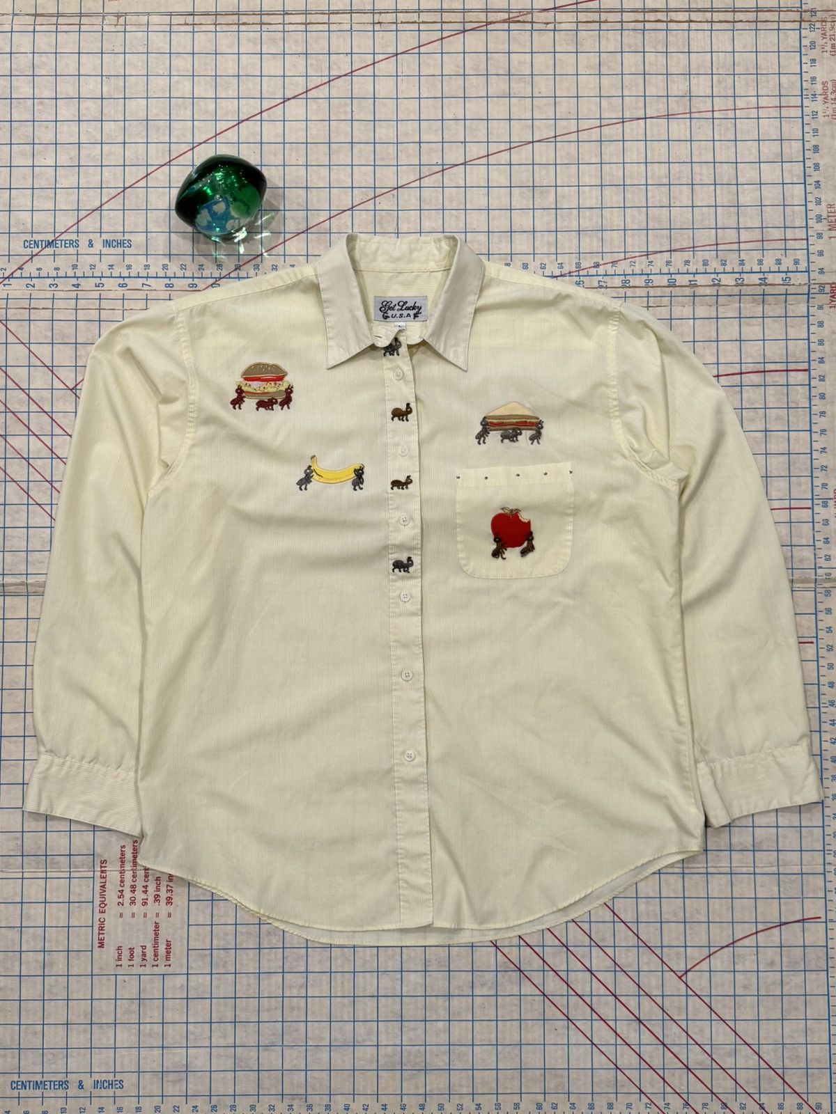 Vintage Vintage Get Lucky Ant Patches Button Up Shirt Yellow Size L Size US L / EU 52-54 / 3 - 2 Thumbnail