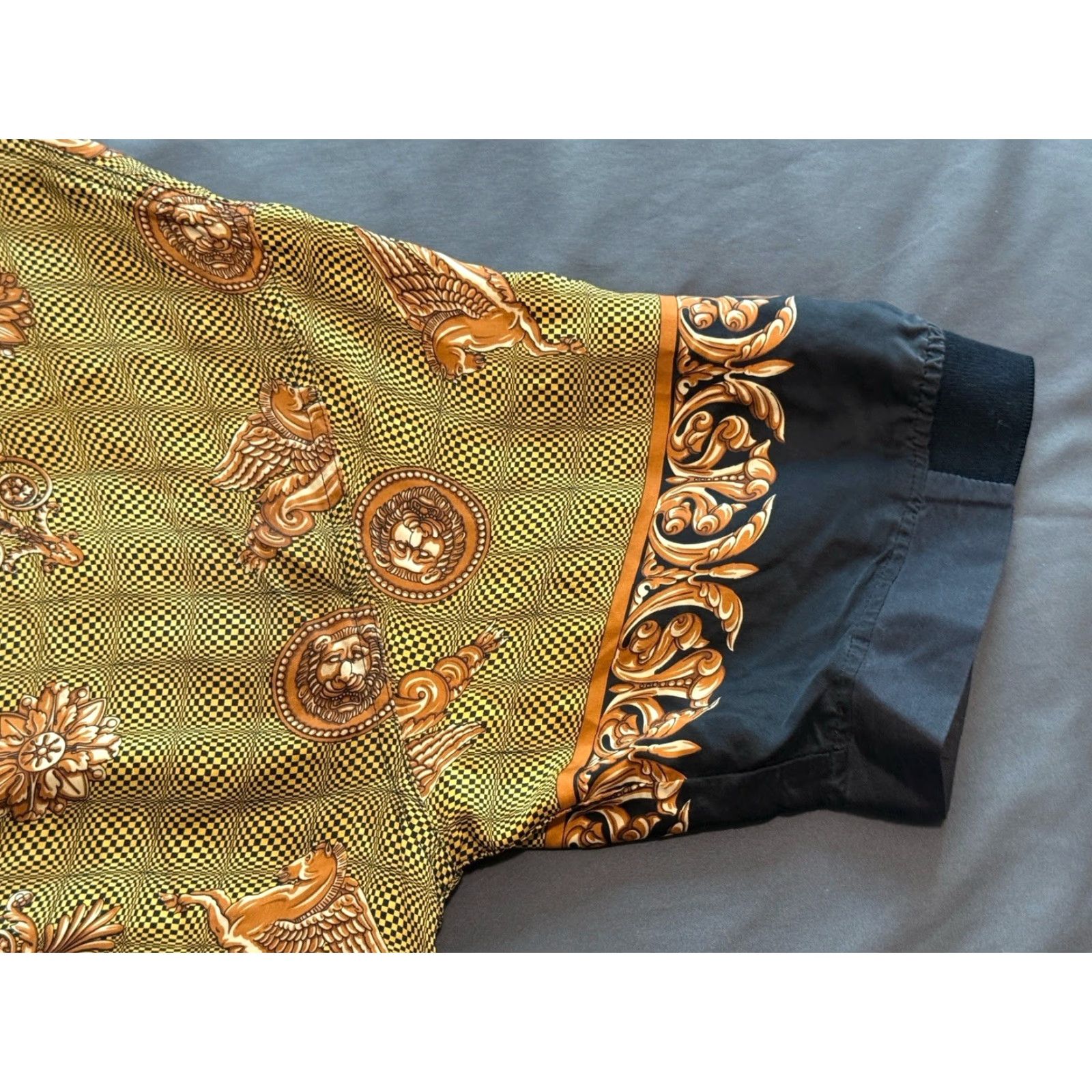 Vintage Creme De Silk Shirt Men 100% Silk Pegasus Lion Heads Print Button Up Sz 2X Size US XXL / EU 58 / 5 - 7 Thumbnail