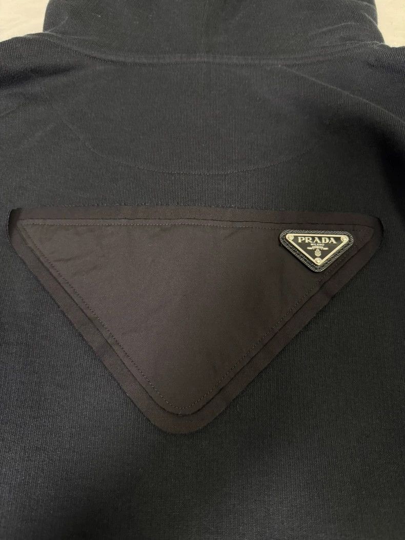 Prada Prada Black triangle printed sweatshirt 2502-Nextarrow Size US XS / EU 42 / 0 - 3 Thumbnail