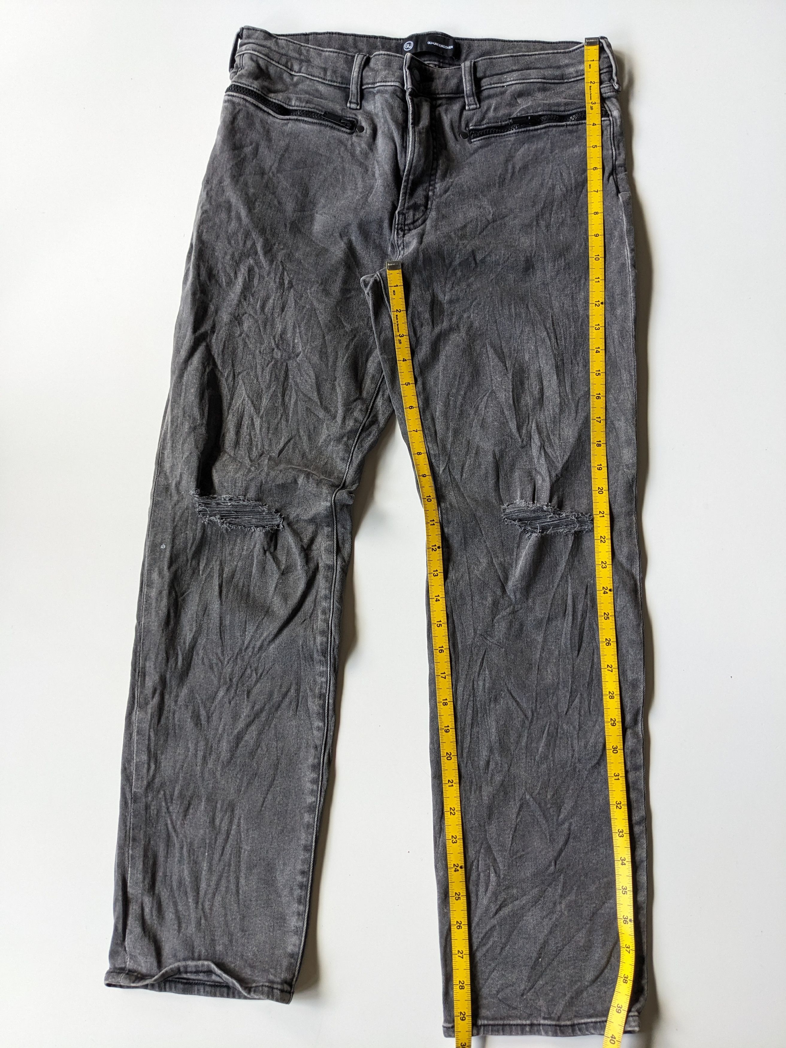 GU × Undercover Gu X Undercover ripped jeans Size US 33 - 9 Thumbnail