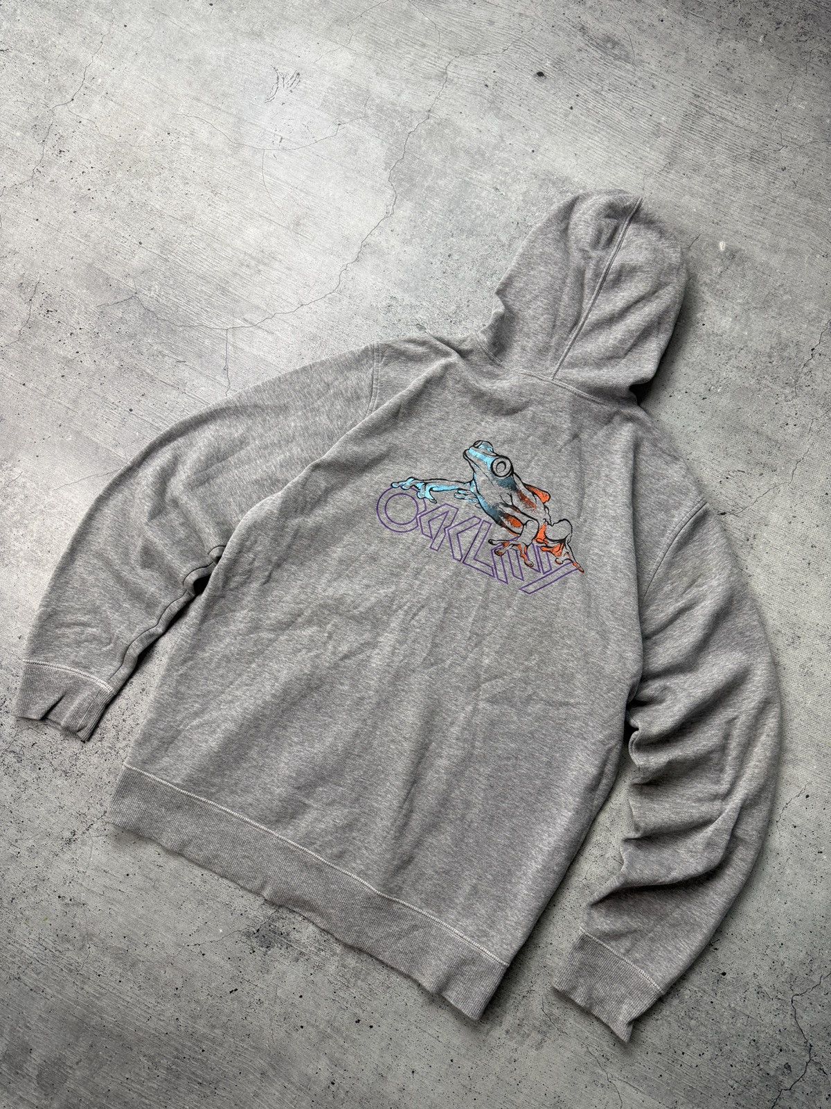 Oakley Vintage Oakley Zip Hoodie Size US L / EU 52-54 / 3 - 1 Thumbnail
