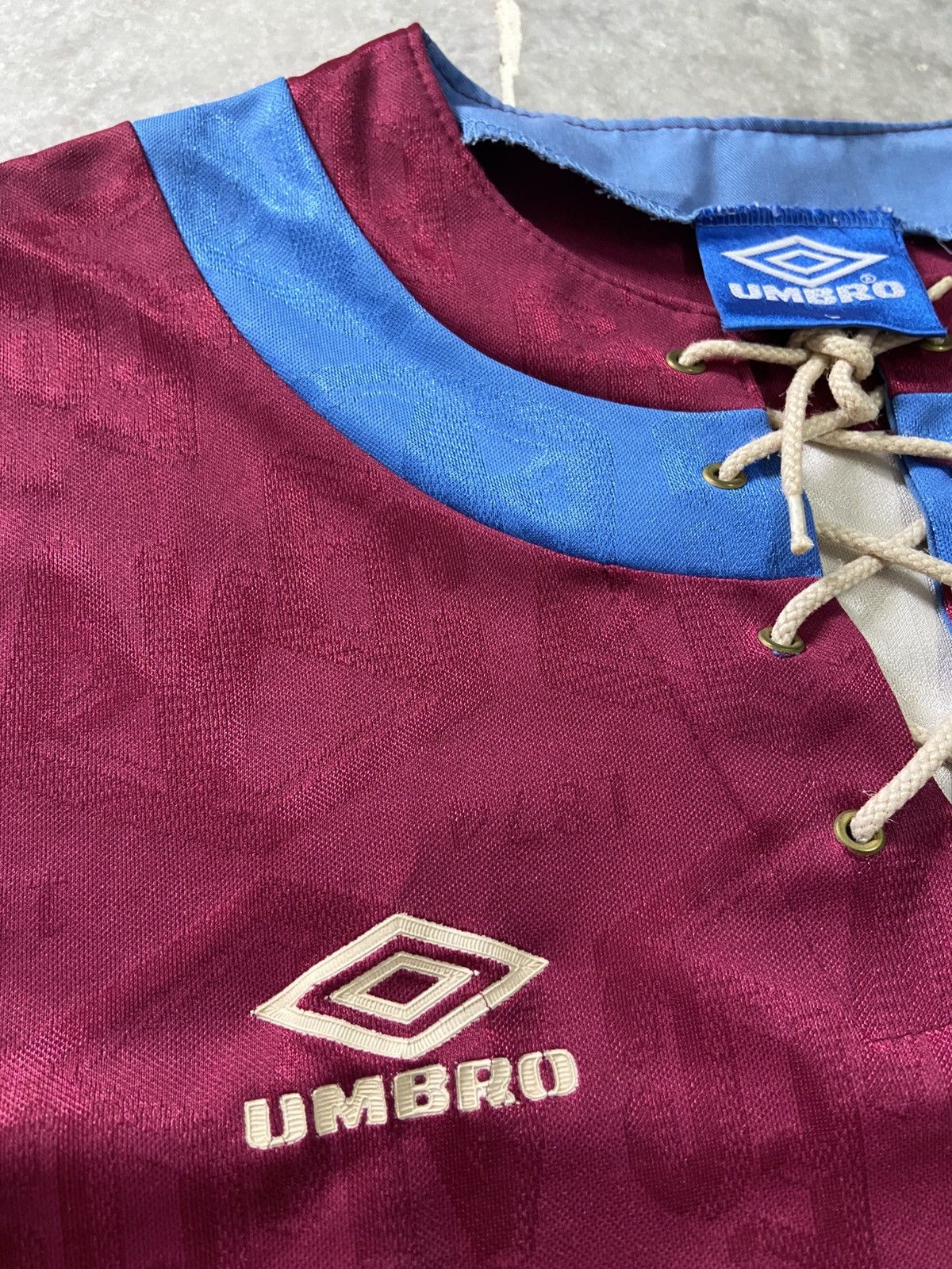 Umbro Vintage Aston Villa 1992 Home Shirt Jersey Size US M / EU 48-50 / 2 - 7 Thumbnail