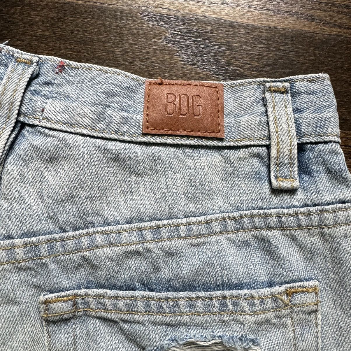 Bdg Urban Outfitters BDG Girlfriend High Rise Denim Shorts (25) Size 25" / US 0 / IT 36 - 3 Thumbnail