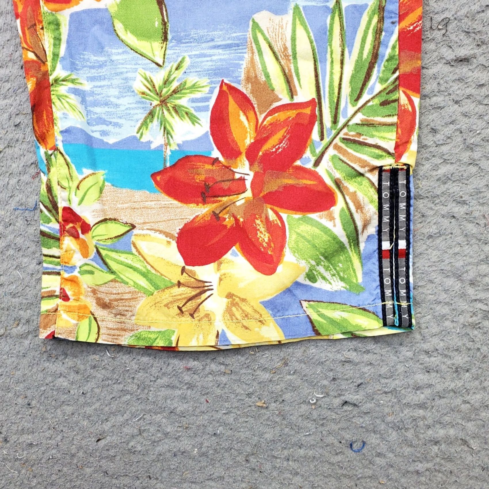 Tommy Hilfiger Tommy Hilfiger Capri Pants Womens 11 Multi Hawaiian Floral Cotton Straight Leg Size 32" / US 10 / IT 46 - 3 Thumbnail