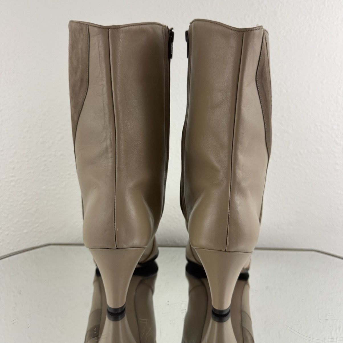 Vintage HILL & DALE Vintage 1970s Tan Beige Leather Ankle Boots Size US 9.5 / IT 39.5 - 6 Thumbnail