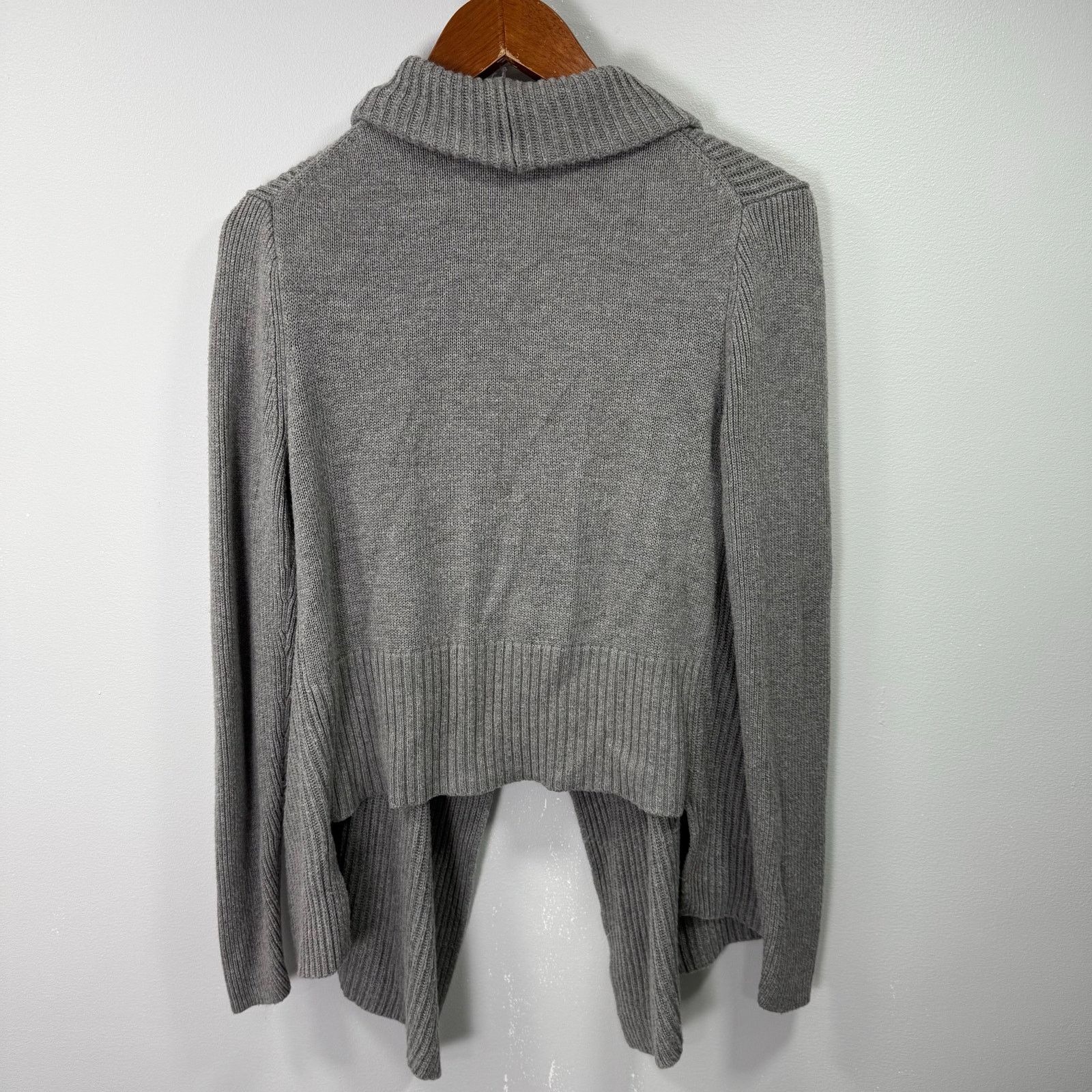 Banana Republic Banana Republic Women’s Sweater Cardigan sz S Chunky #G579 Size S / US 4 / IT 40 - 2 Thumbnail