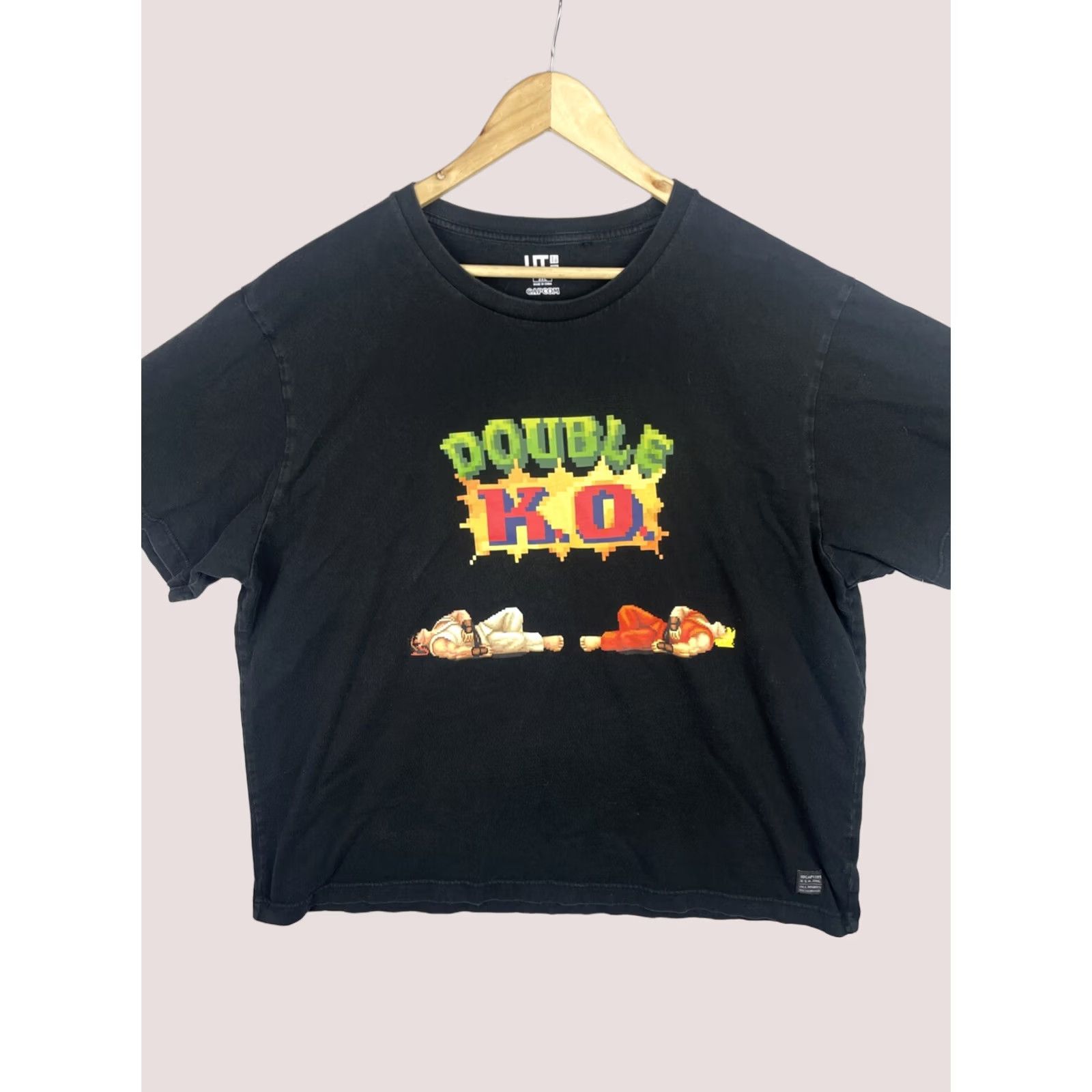 Uniqlo VINTAGE Street Fighter Shirt Mens 3XL Black Uniqlo Double KO Ken Ryu Capcom Video Game Graphic Print Casual T-Shirt Mens All Seasons 2020s Size US XXL / EU 58 / 5 - 1 Thumbnail